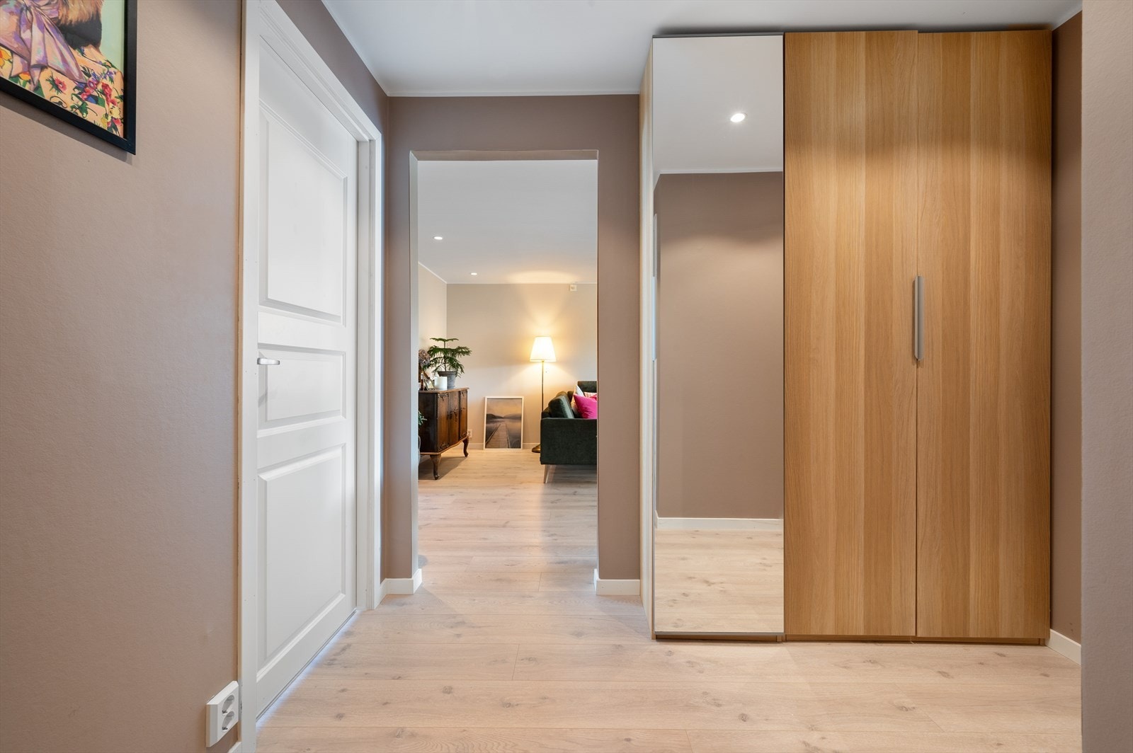 - Romslig gang på 6 m² - Galleribilde