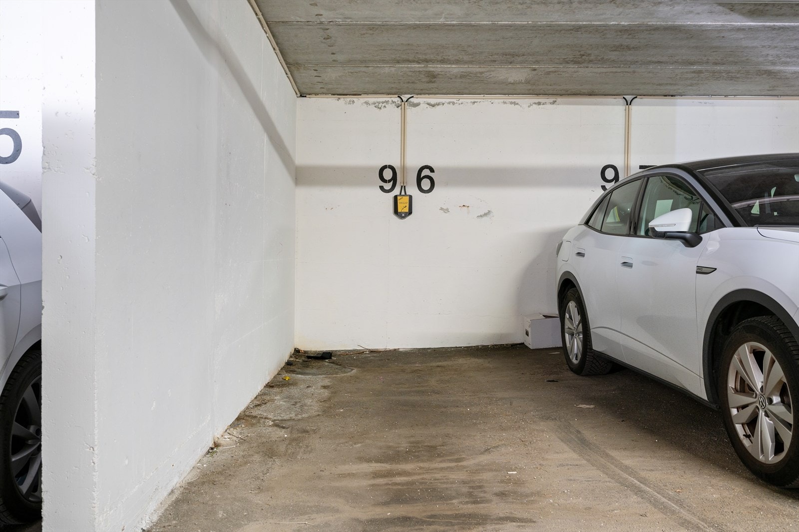 - Fast garasjeplass med elbillader - Galleribilde