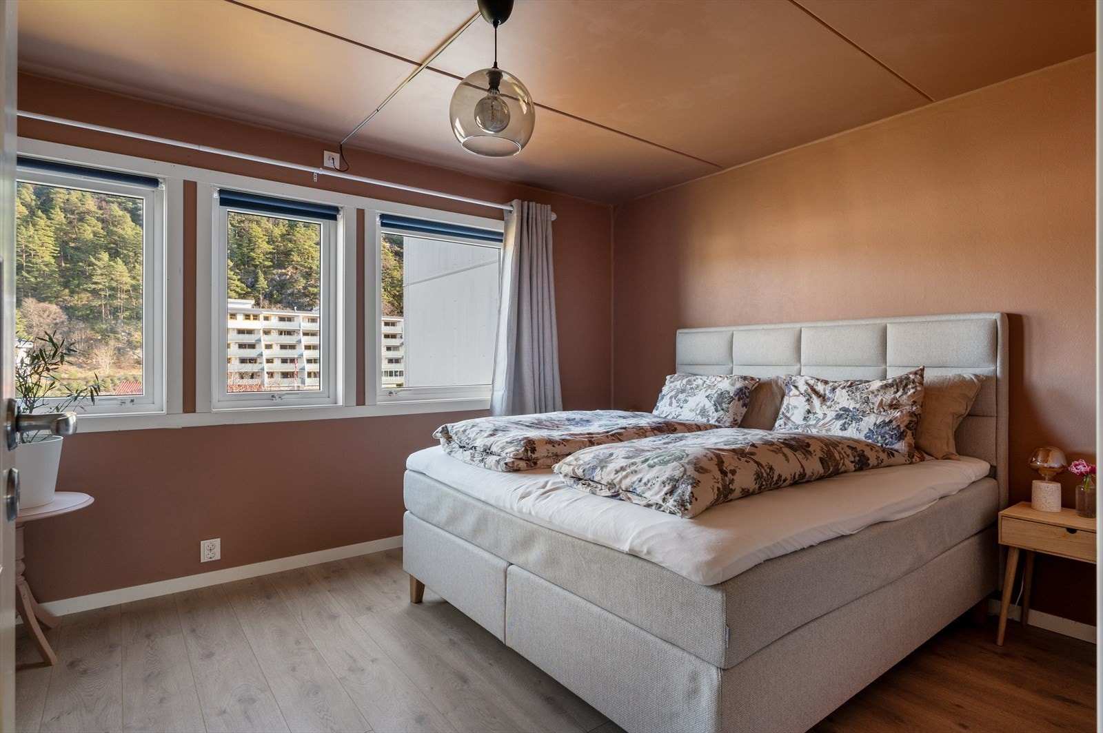 - Hovedsoverom på 13,4 m² - Galleribilde