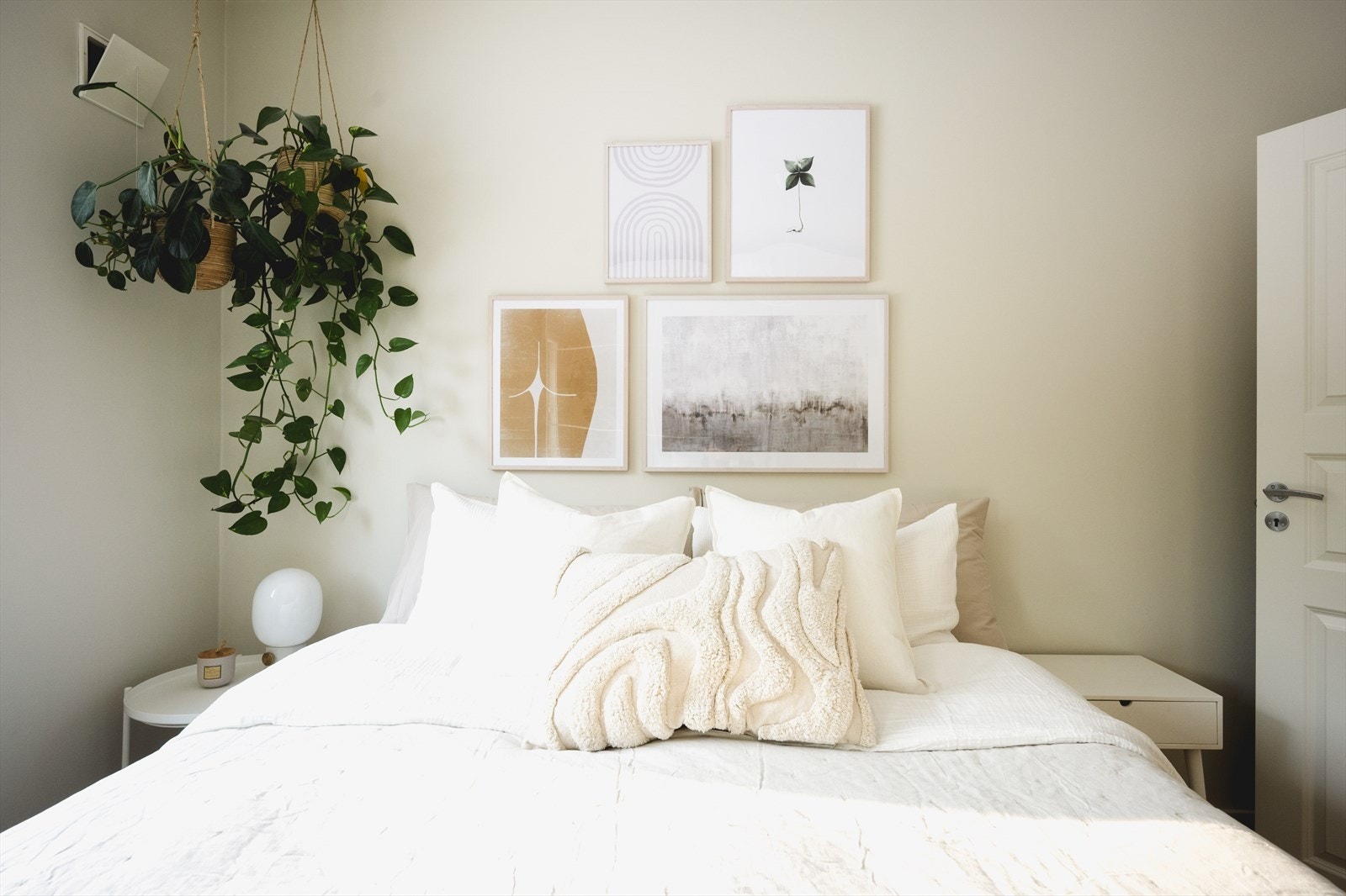 Lun og behagelig farge på veggene som gjør det lett å innrede Galleribilde