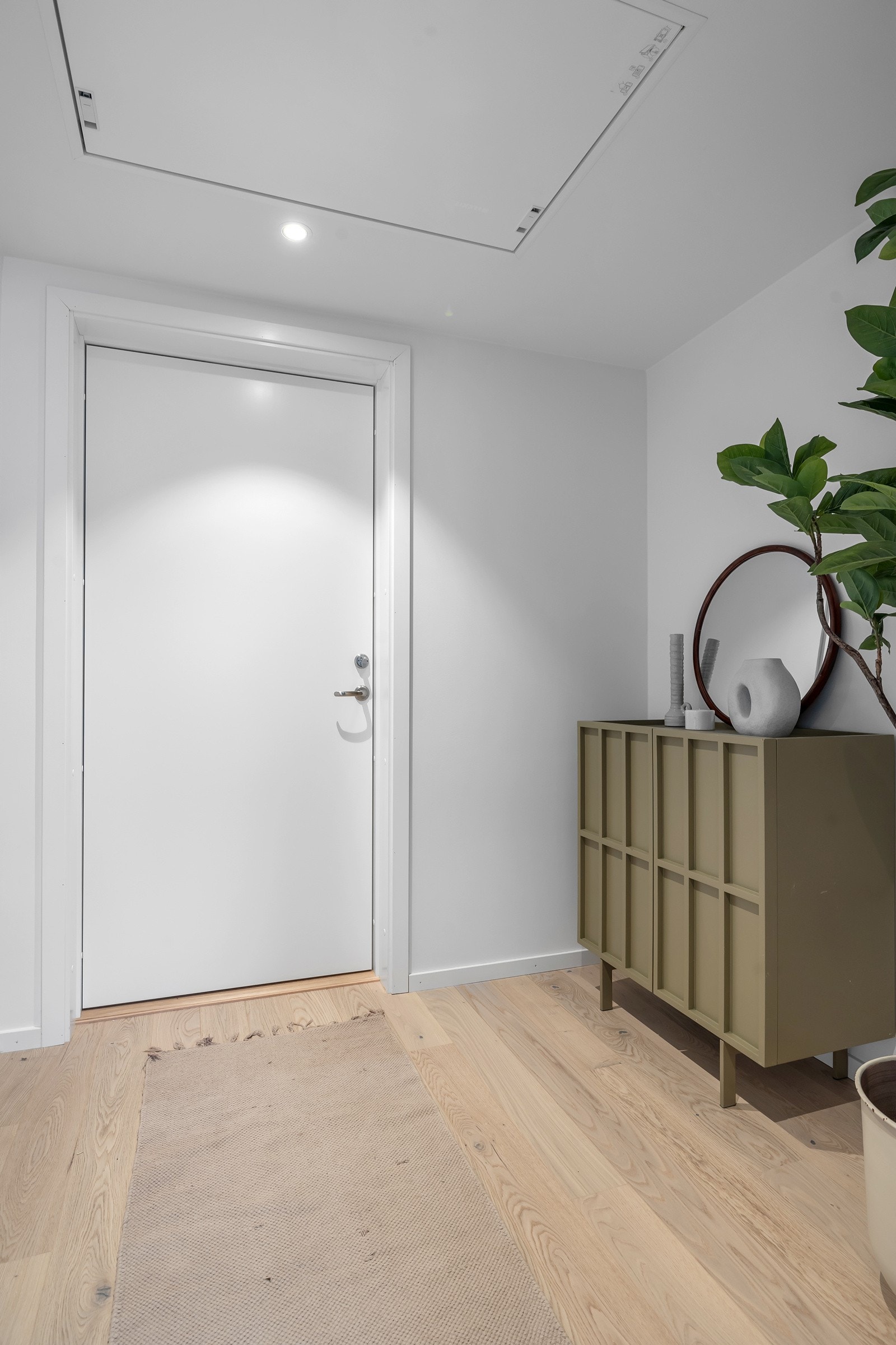 Velkommen inn! Det første som møter deg er dette fine inngangspartiet Galleribilde