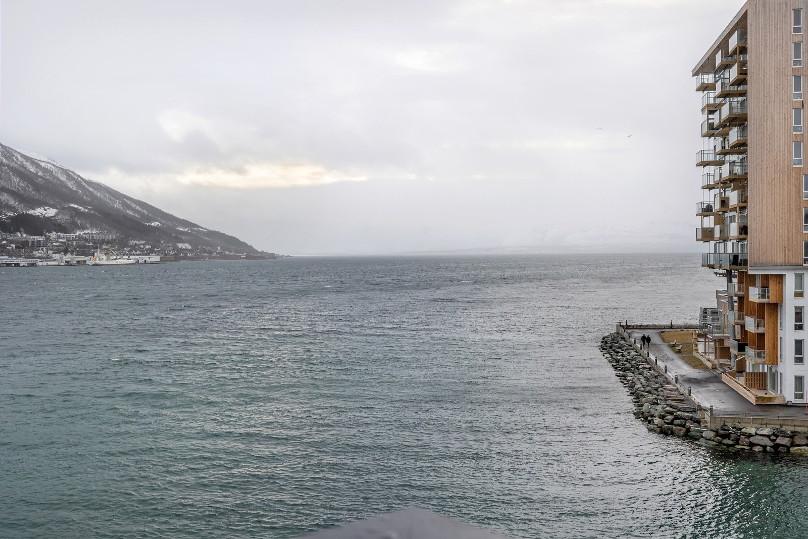 Flott utsikt mot fastlandet og mot Balsfjorden Galleribilde