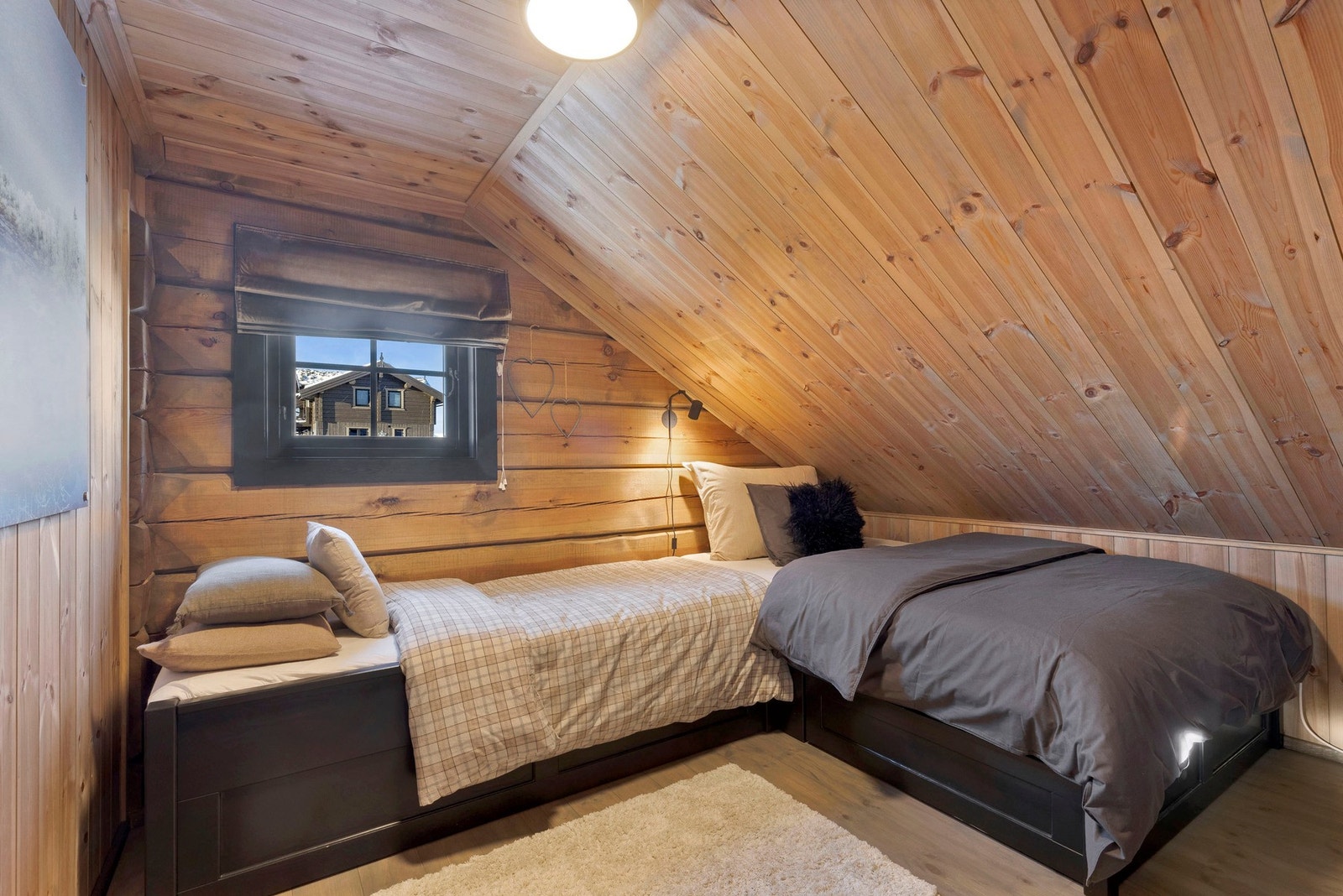 Soverom II innredet med to enkeltsenger. Galleribilde