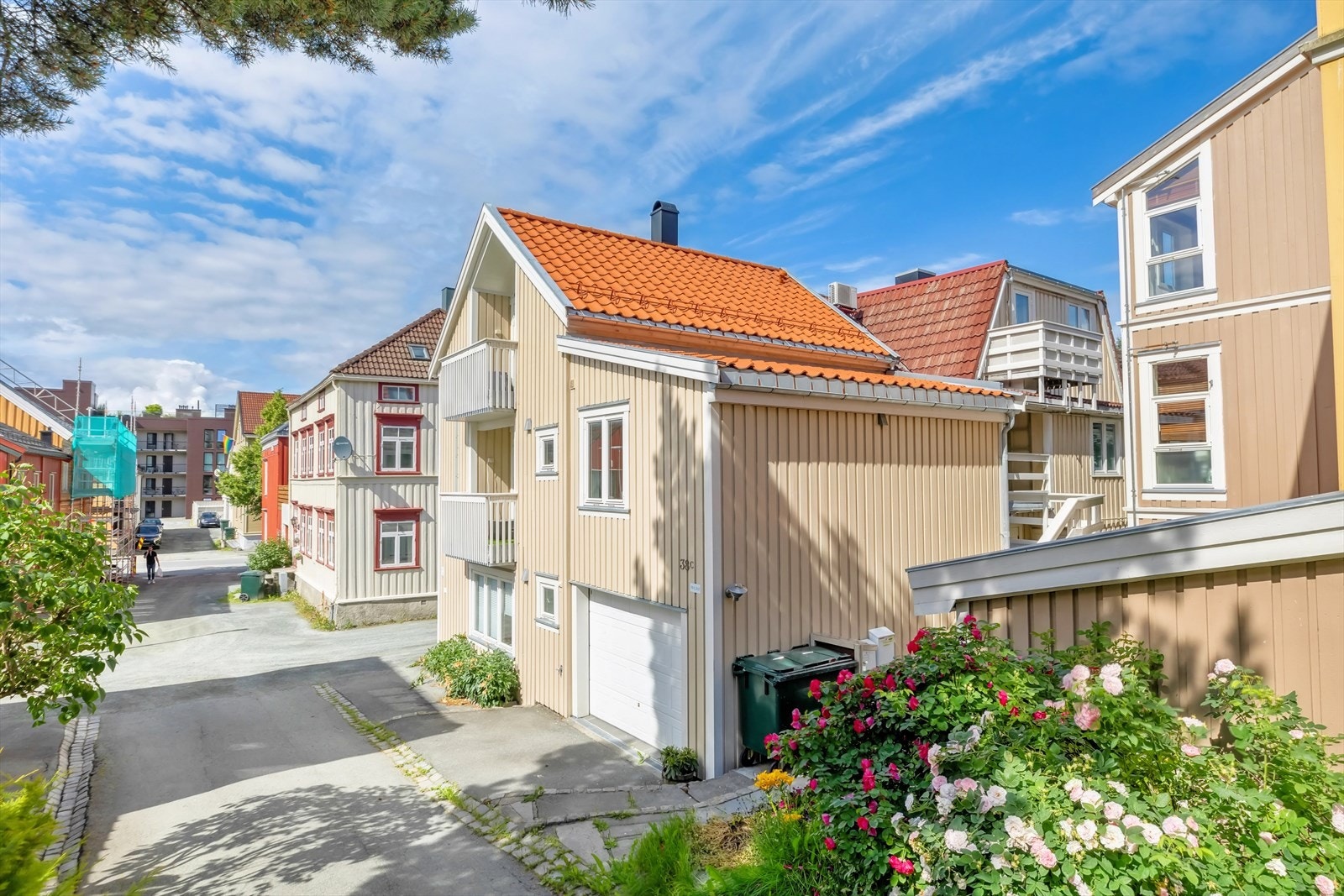 Sameiet disponerer 2 parkeringsplasser som kan leies om ønskelig. Galleribilde