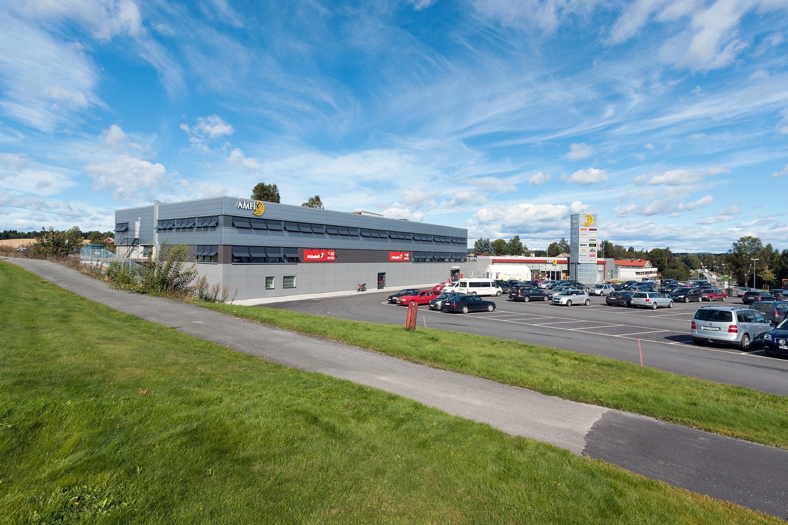 Kun 1, 5 km unna ligger Vormsund Senter - hvor det er et variert utvalg av butikker. Galleribilde