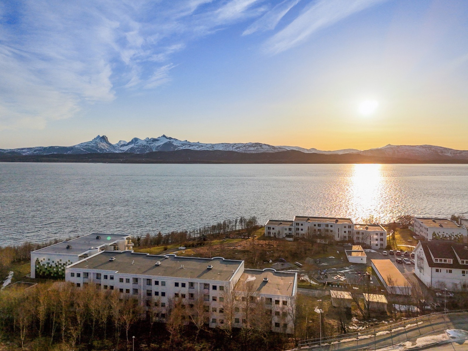 Velkommen til Ankerveien 1 - En lys, gjennomgående 4-roms andelsleilighet i første etasje. . Galleribilde