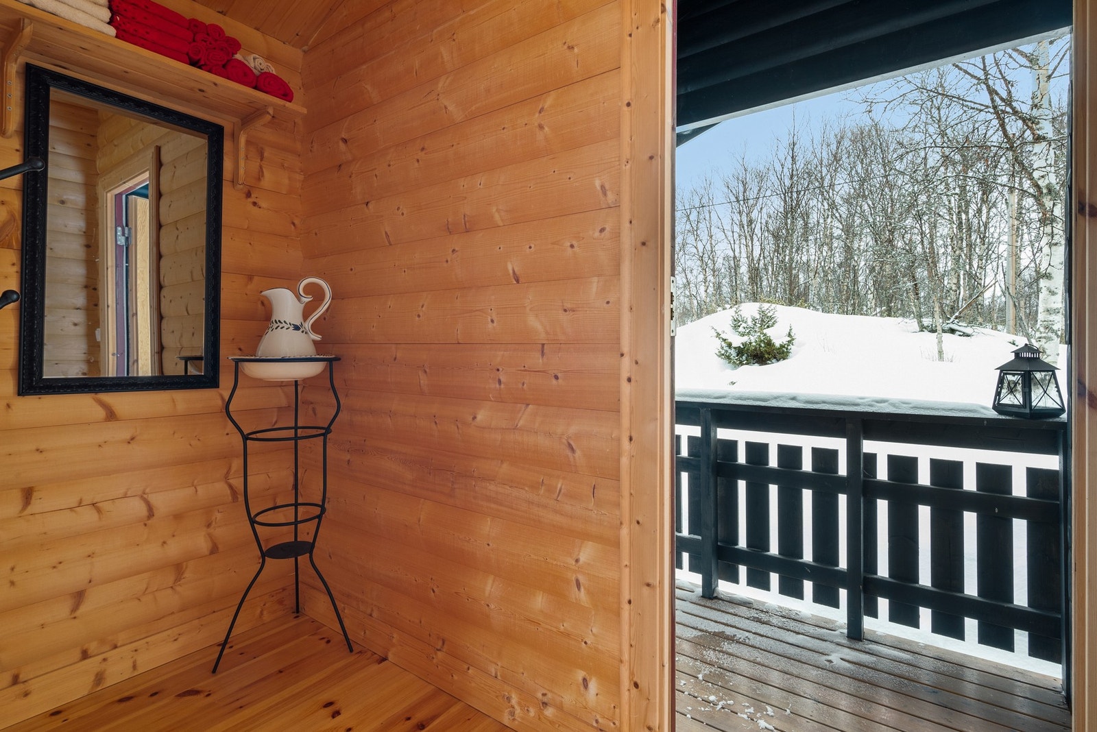 Romslig og praktisk gang. Galleribilde