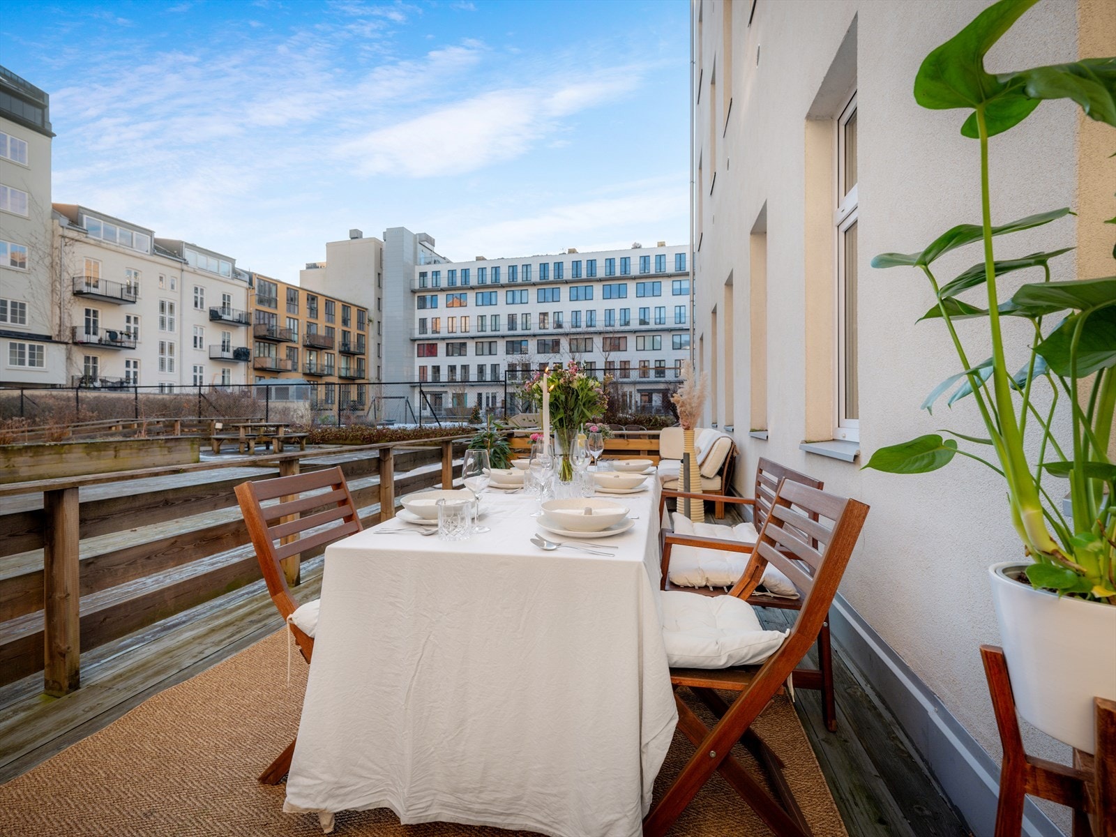 På sommeren er det bare å dekke på for selskap med dine nære Galleribilde