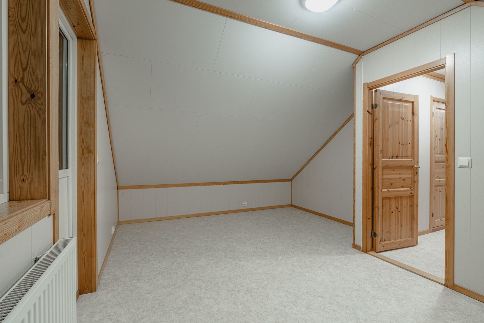 Praktisk og fint soverom. Også dette av fin størrelse Galleribilde