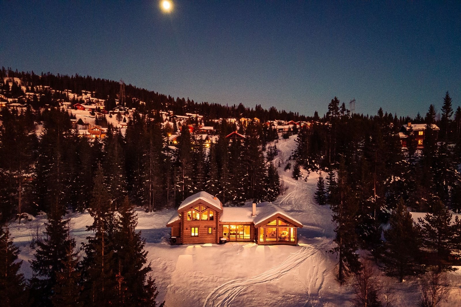 DNB Eiendom v/ Martin Sønsteli presenterer Hemsætervegen 77 Galleribilde