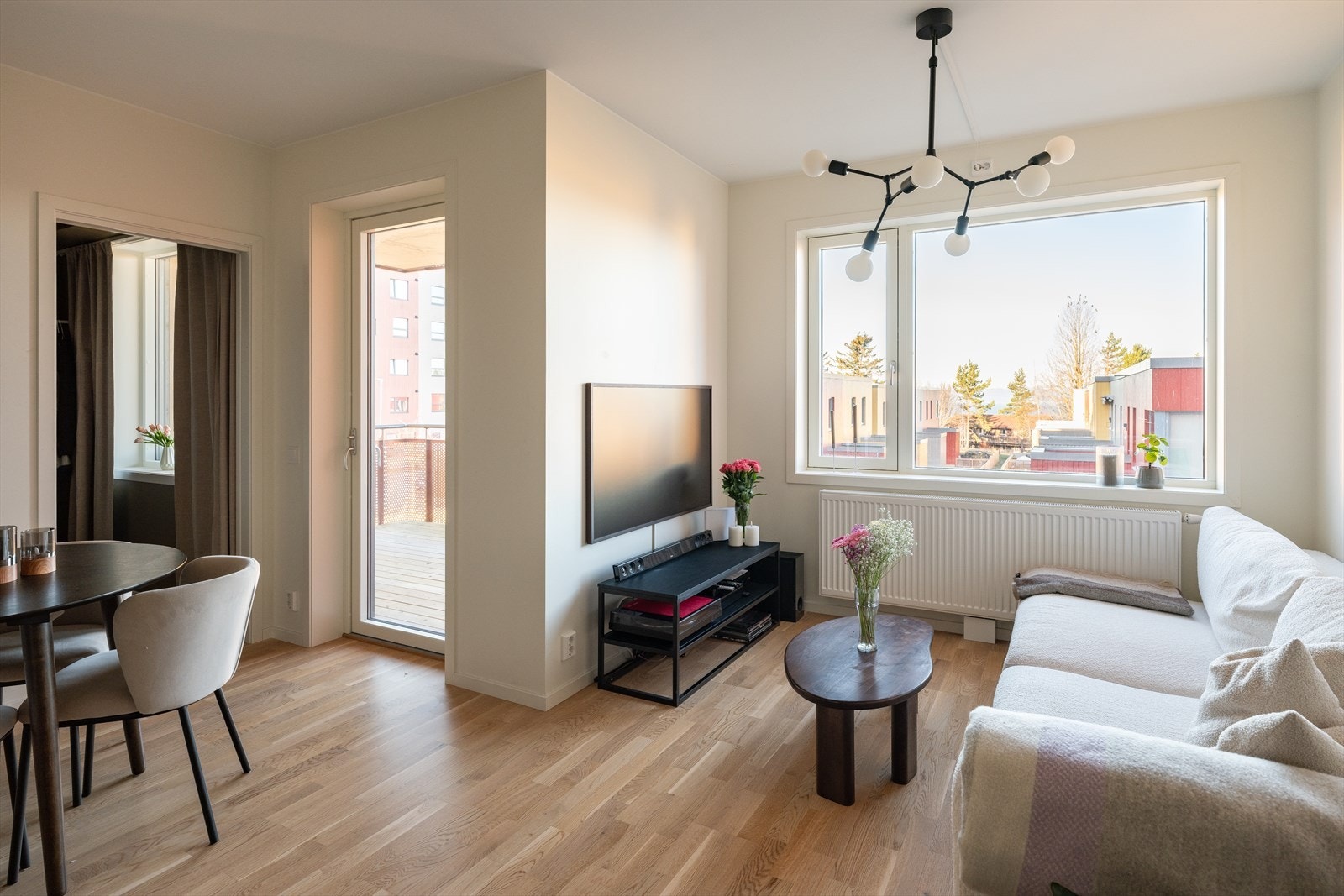 Leiligheten holder en gjennomgående moderne standard med TG0 på samtlige punkter i takstrapporten. Galleribilde