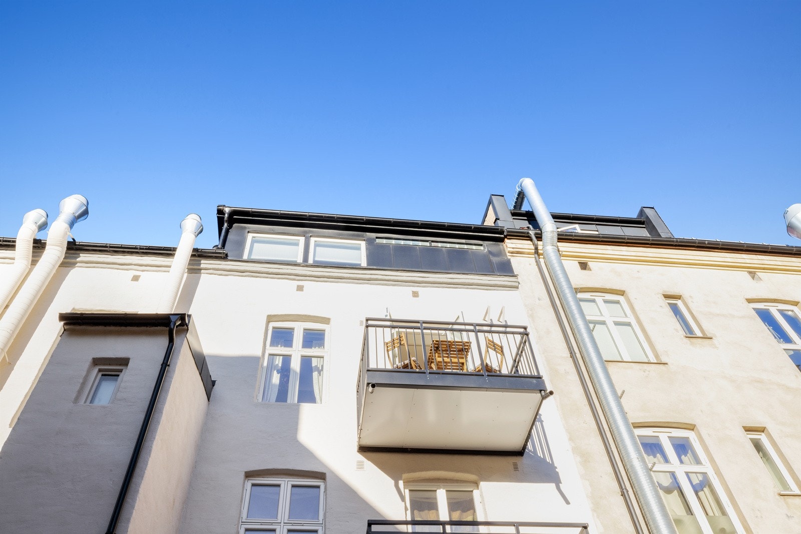 - Leiligheten har en fin beliggenhet i 3 atasje - Galleribilde