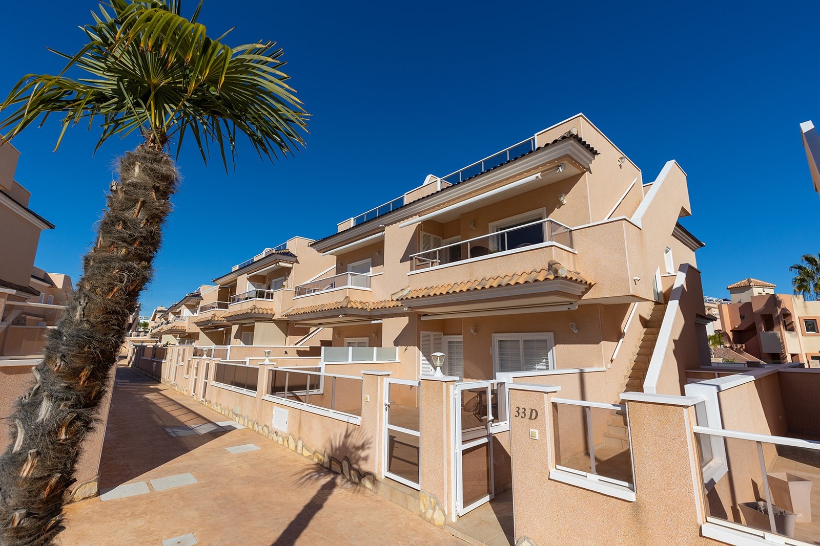 Toppetasje bungalow med en av de beste beliggenhetene i fasen. Galleribilde