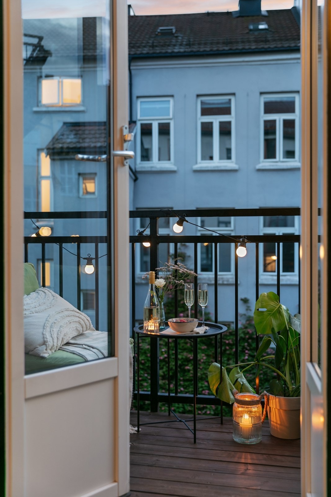 Solrik balkong på ca. 4 kvm. Galleribilde