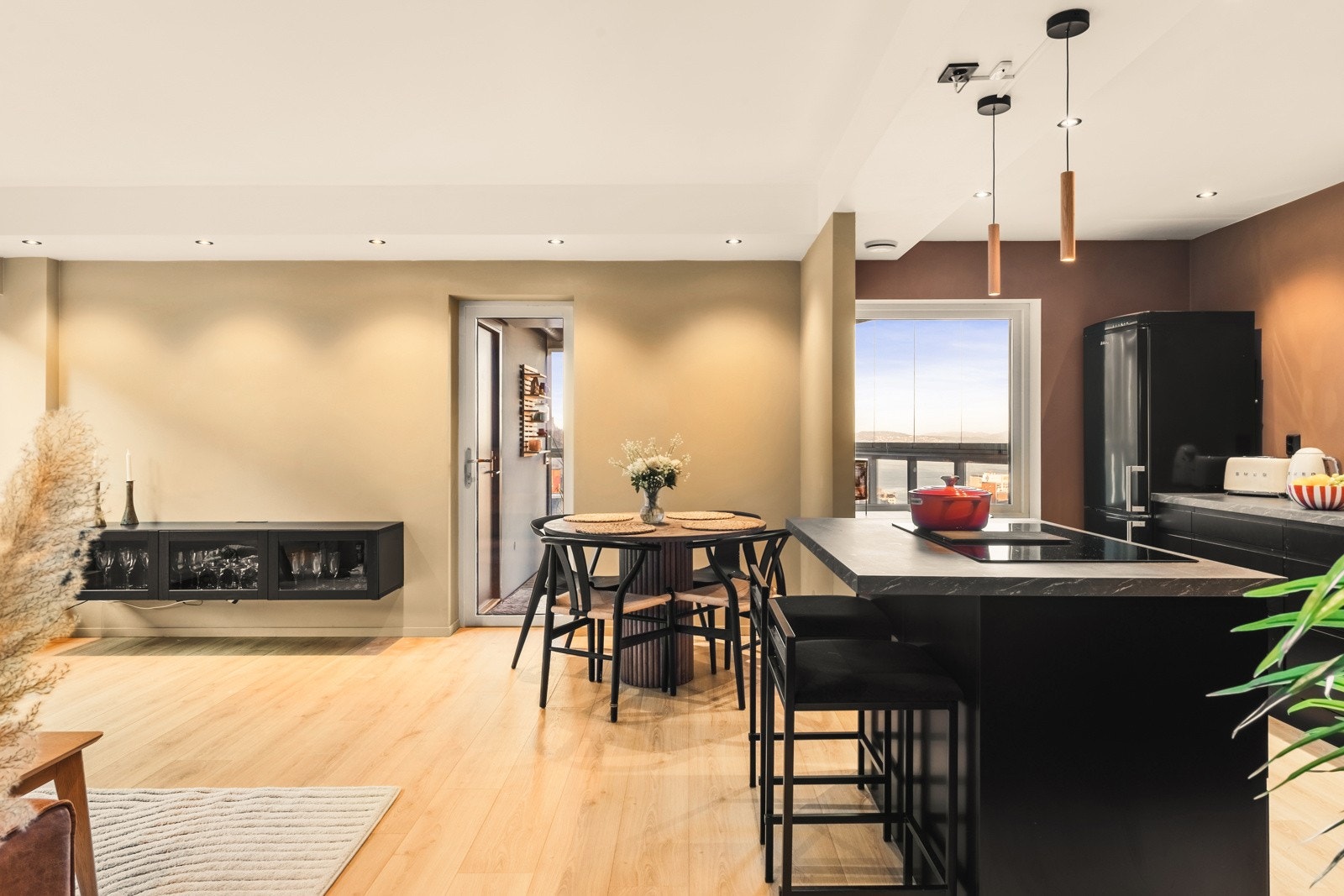 Leiligheten har balansert ventilasjon med varmegjenvinning fra 2018. Galleribilde