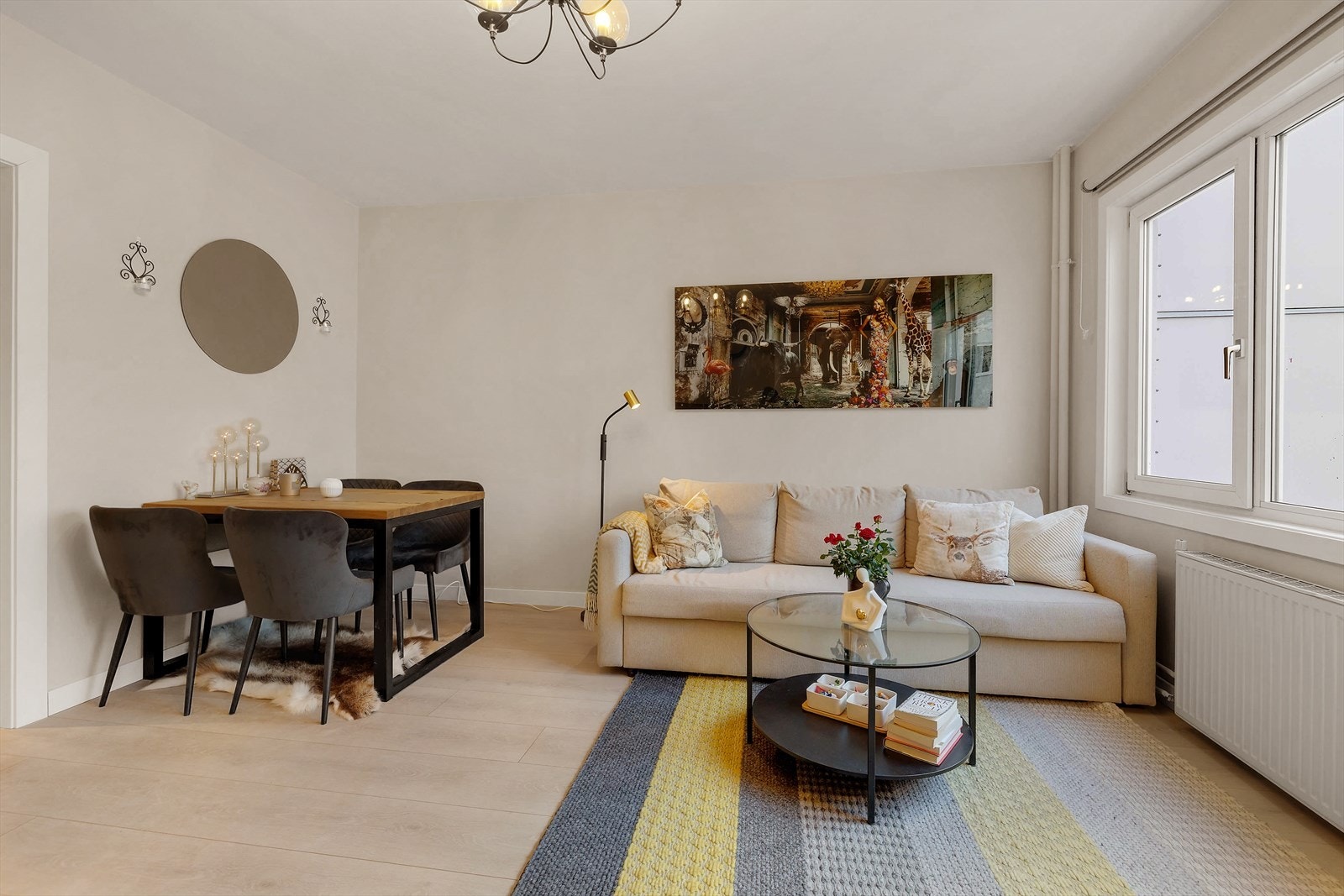 Den gode planløsningen gjør det enkelt å dele opp i ulike sosiale soner. Galleribilde