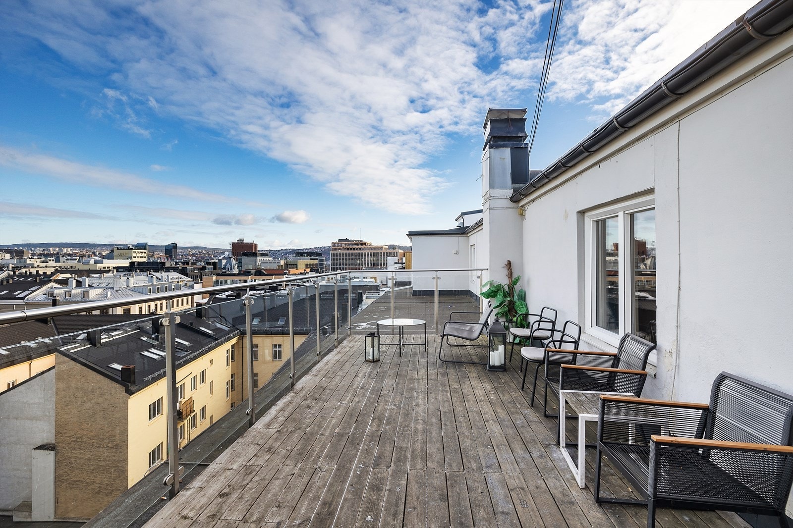 Beboerne har tilgang til en praktfull felles takterrasse. Galleribilde