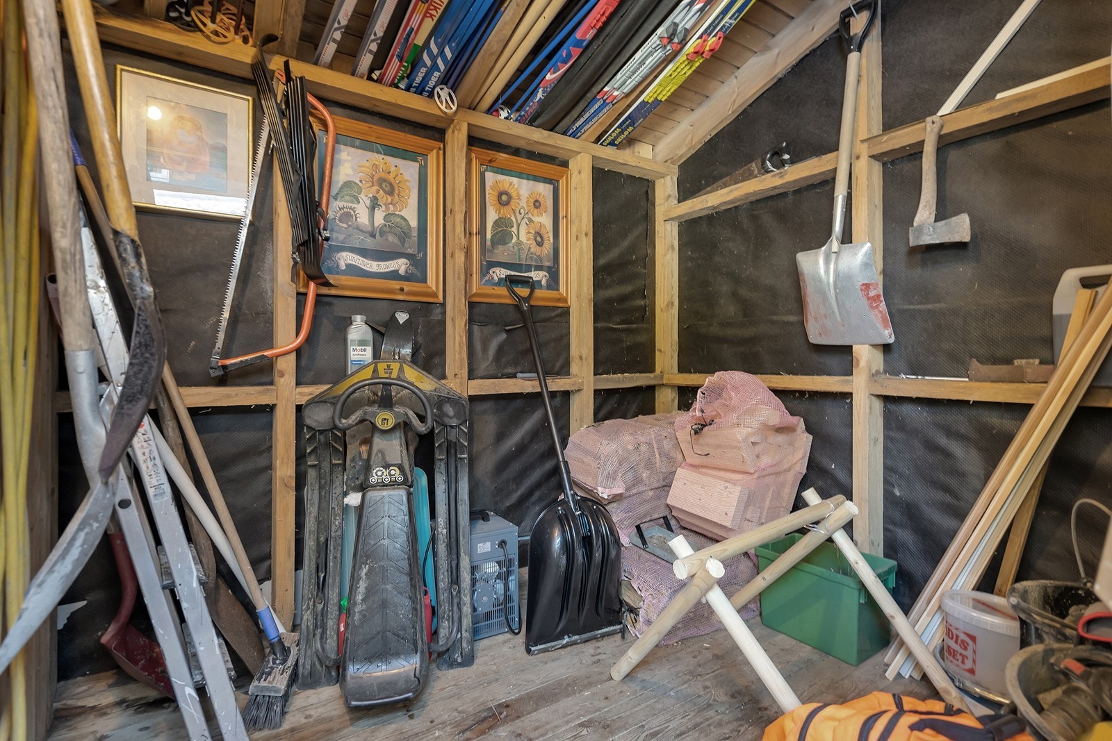 God og stor bod til oppbevaring Galleribilde