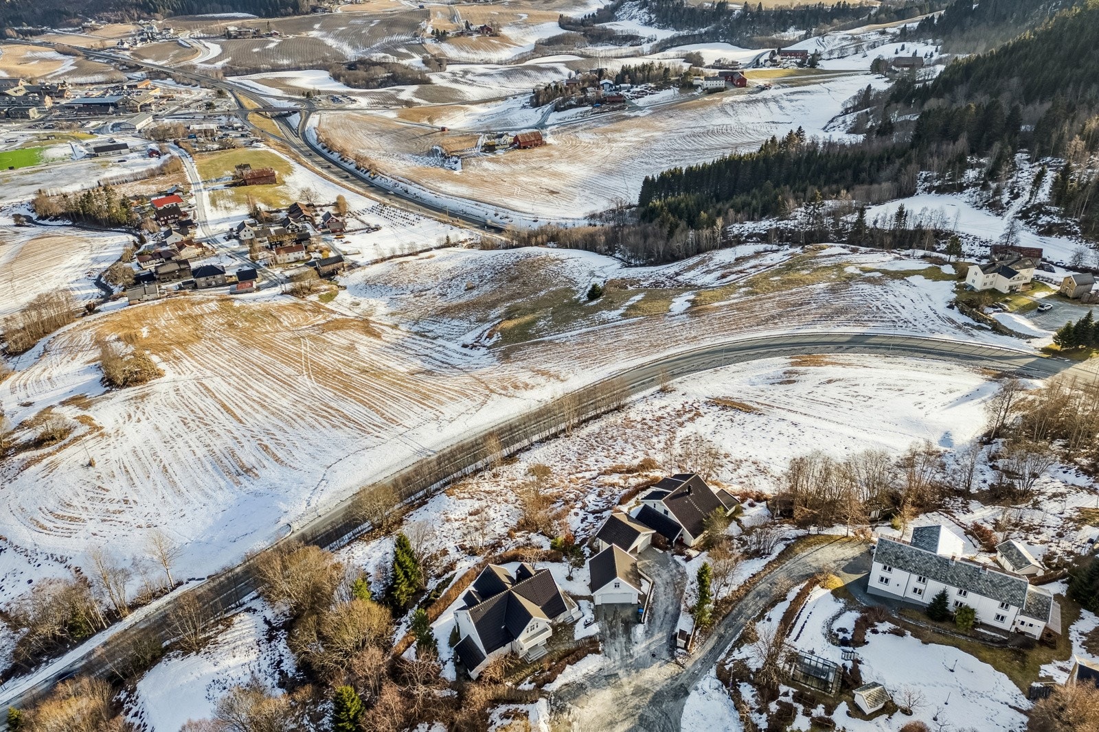 Fossan er et idyllisk område i Skaun kommune, omgitt av vakre naturområder og med nærhet til både fjord og landlige omgivelser. Galleribilde