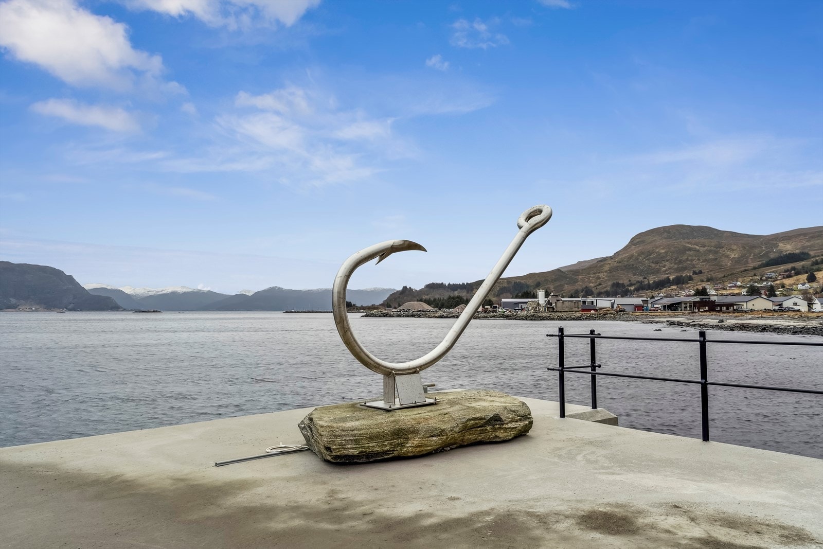 Stad hotell med overnatting og restaurant Galleribilde