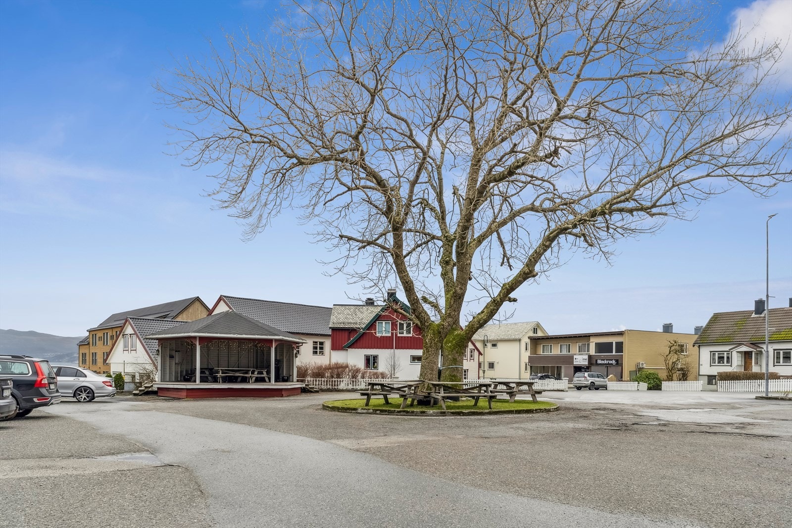 Leikanger sentrum Galleribilde