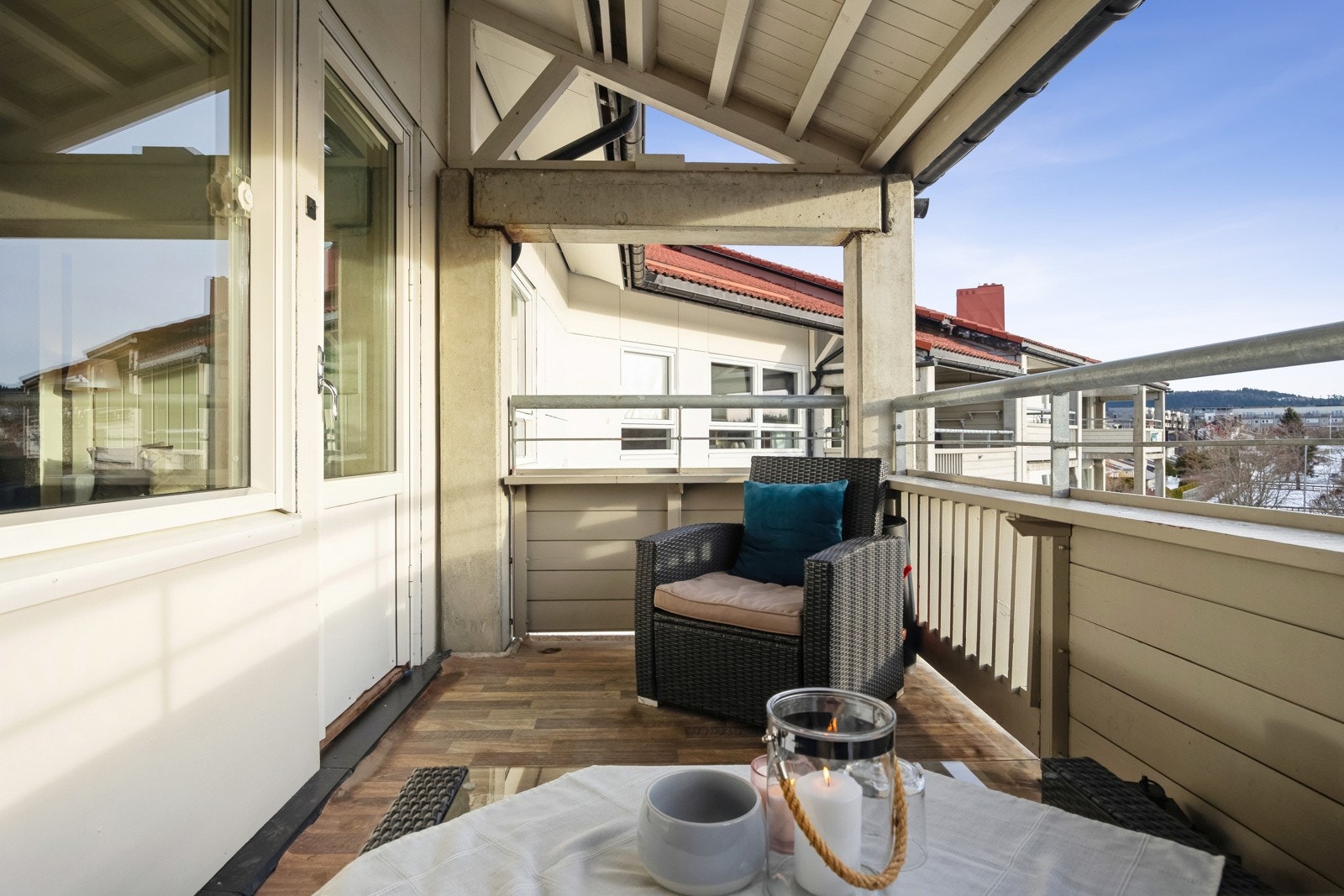 Leilighetens balkong måler 7 kvm. Galleribilde