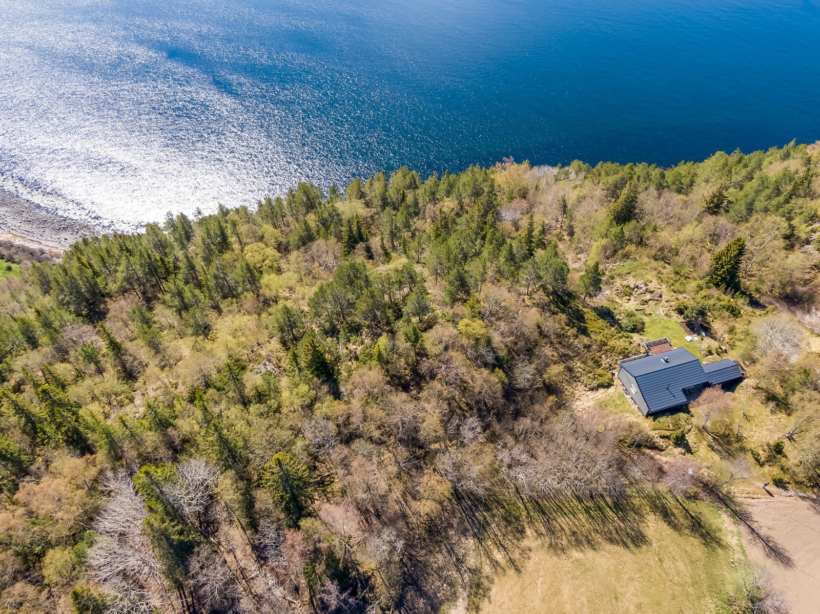 Et fantastisk område i Fiskvikhagen på Skatval ut mot Trondheimsfjorden. Området er svært rolig og fredfullt hvor man kan nyte stillheten og naturen. Galleribilde
