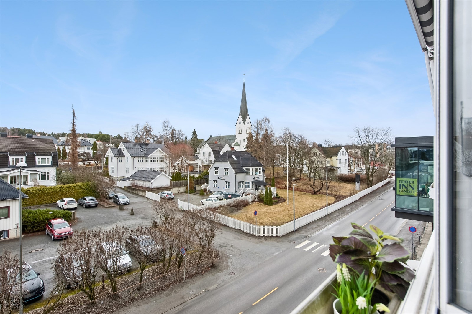 Koselig utsikt mot boligområdet Sagatun og Hamar Domkirke. Galleribilde