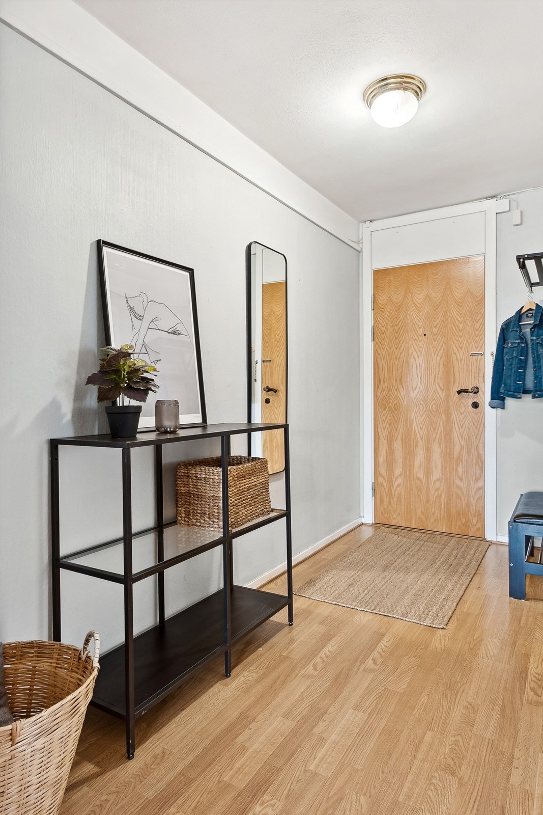 Entré. Galleribilde