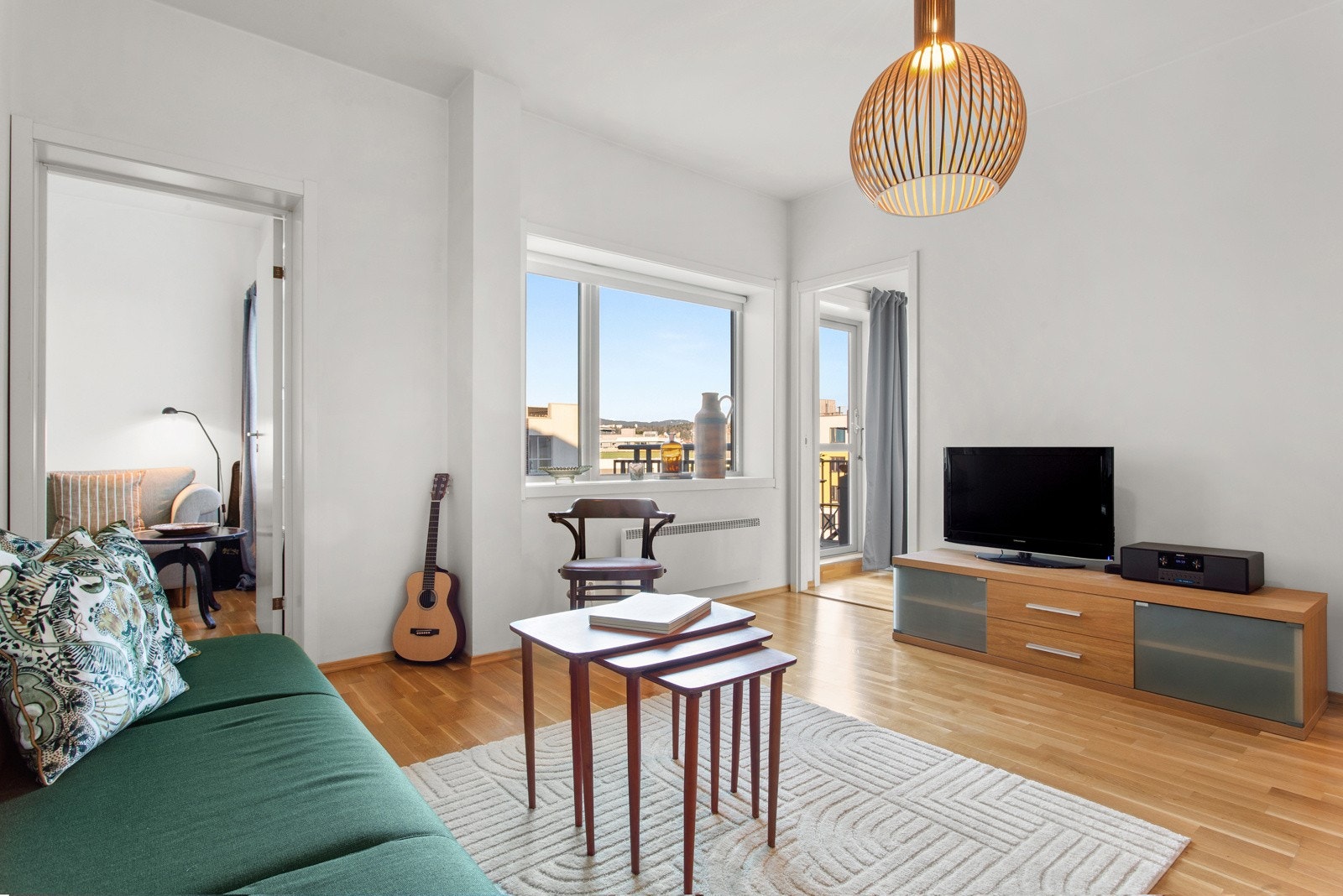 Bygården ble omgjort fra kontorbygg til leiligheter i 2007/2008 og leilighetens standard er fra ombyggingen. Galleribilde