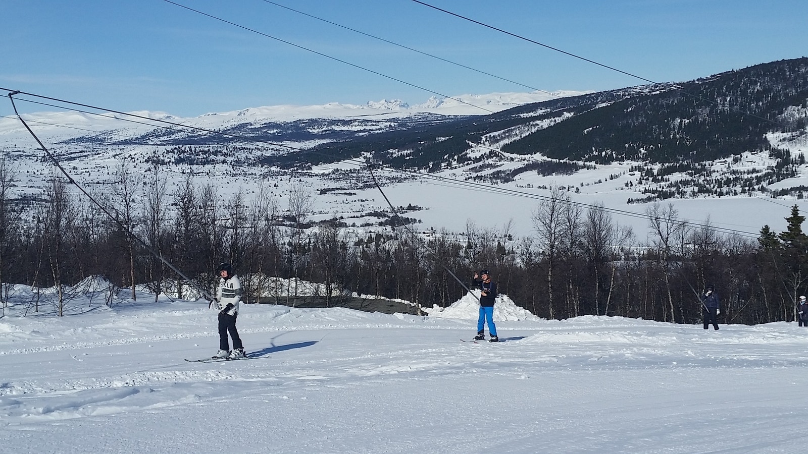 Oppgradert familievennlig alpinanlegg rett utenfor hyttedøren - ski in/ski out. Galleribilde