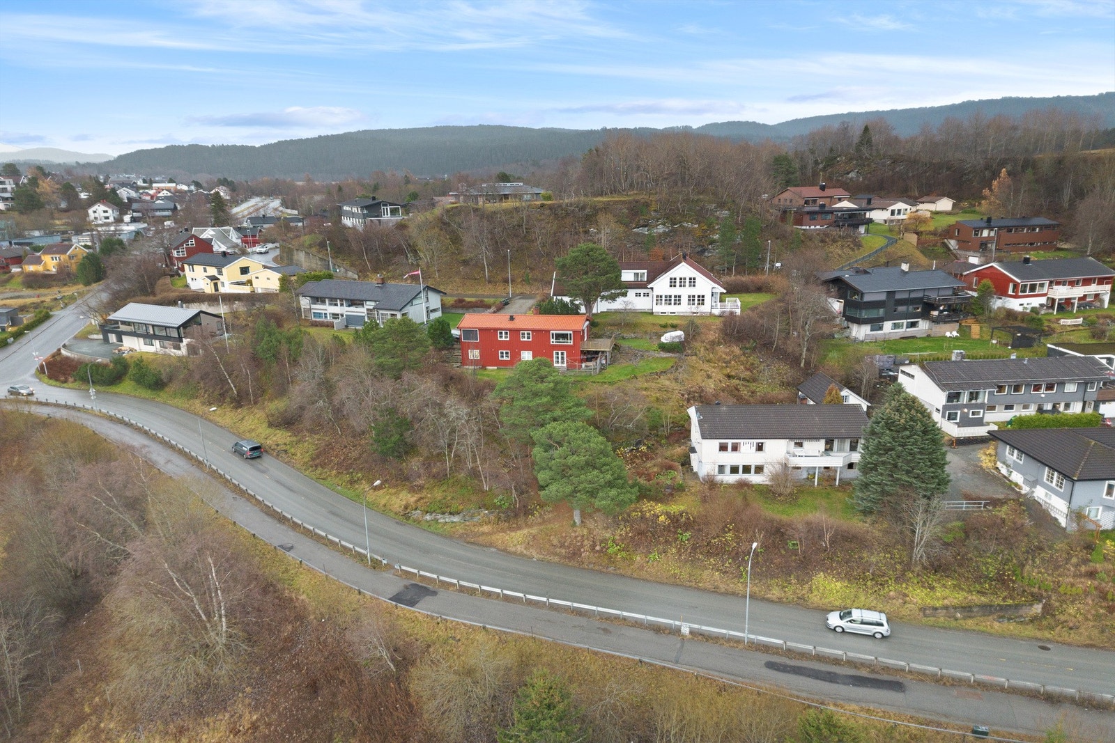Boligen ligger flott til på Steinan med kort vei til både sentrum og Estenstadmarka. Galleribilde