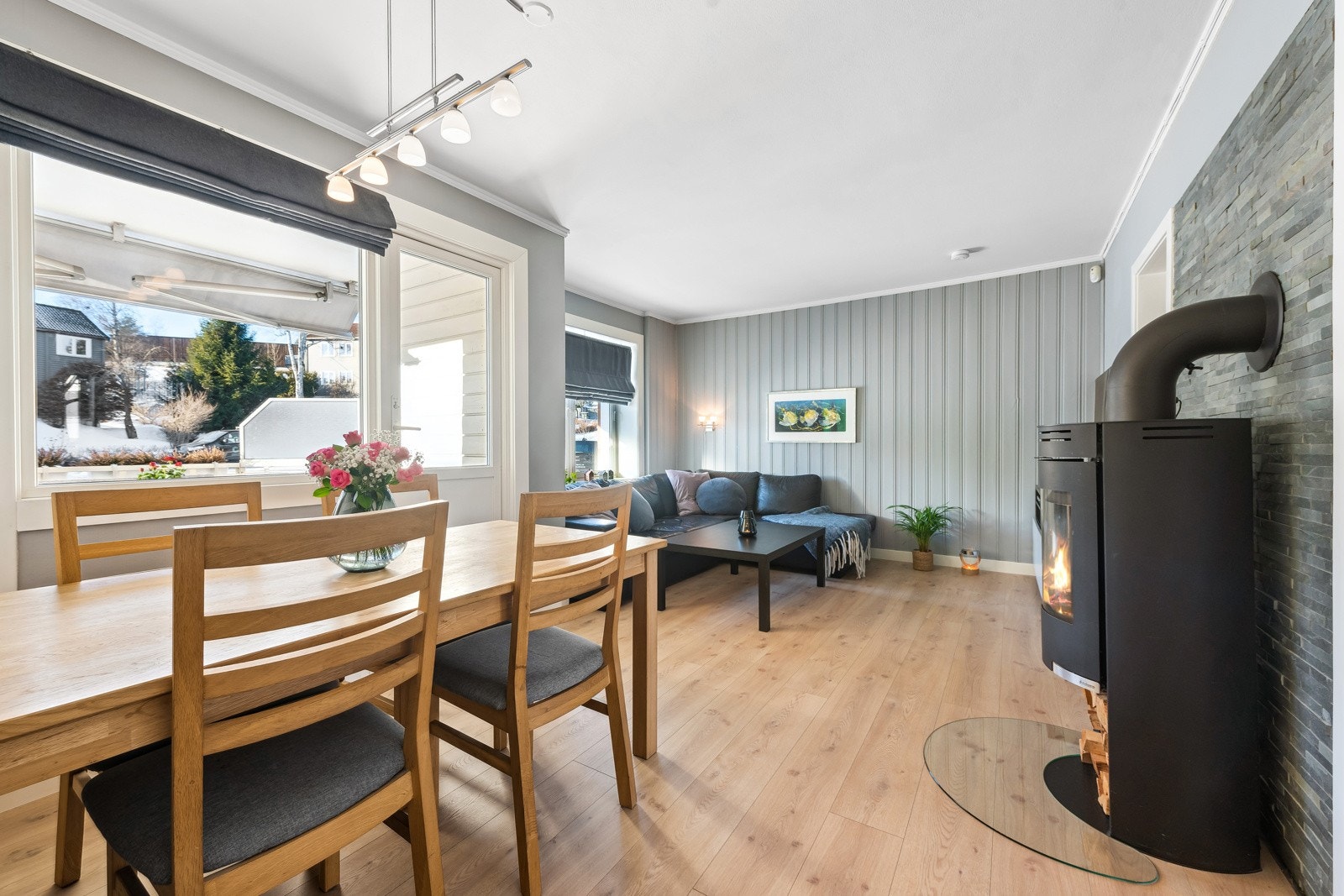 Velkommen til populære Flaen. Innflytningsklar leilighet som er godt ivaretatt over flere år. Galleribilde