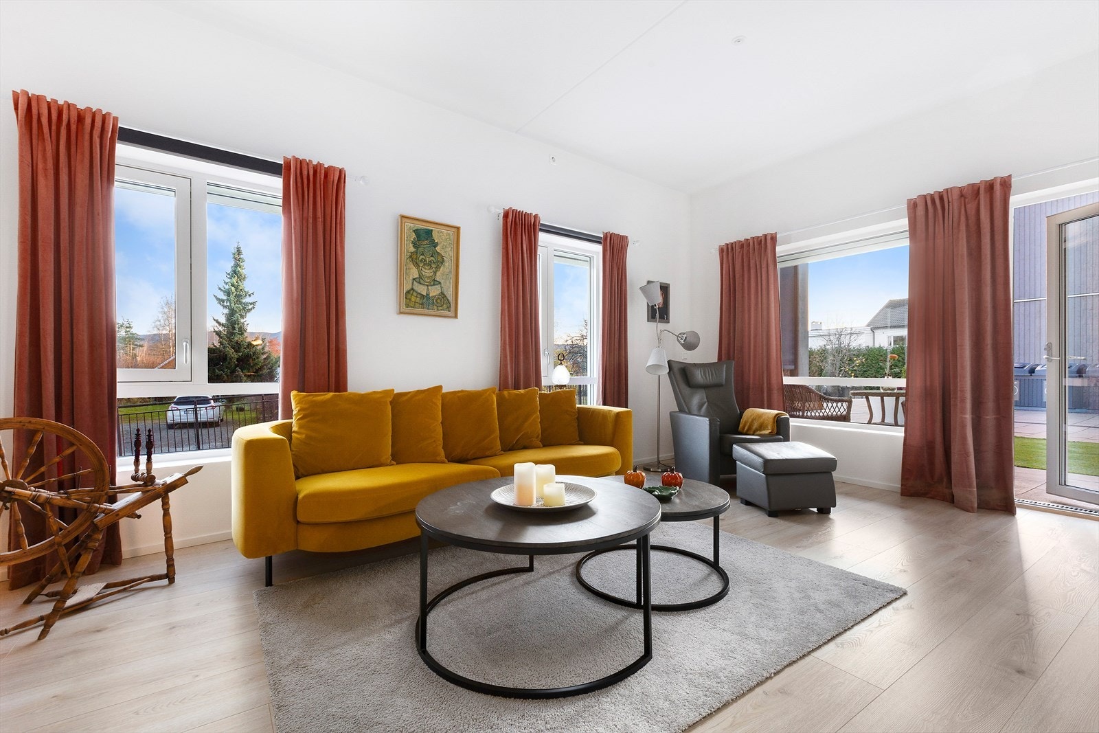 Velkommen til Kirkeveien 42! Utvendig screens alle vinduer. Galleribilde