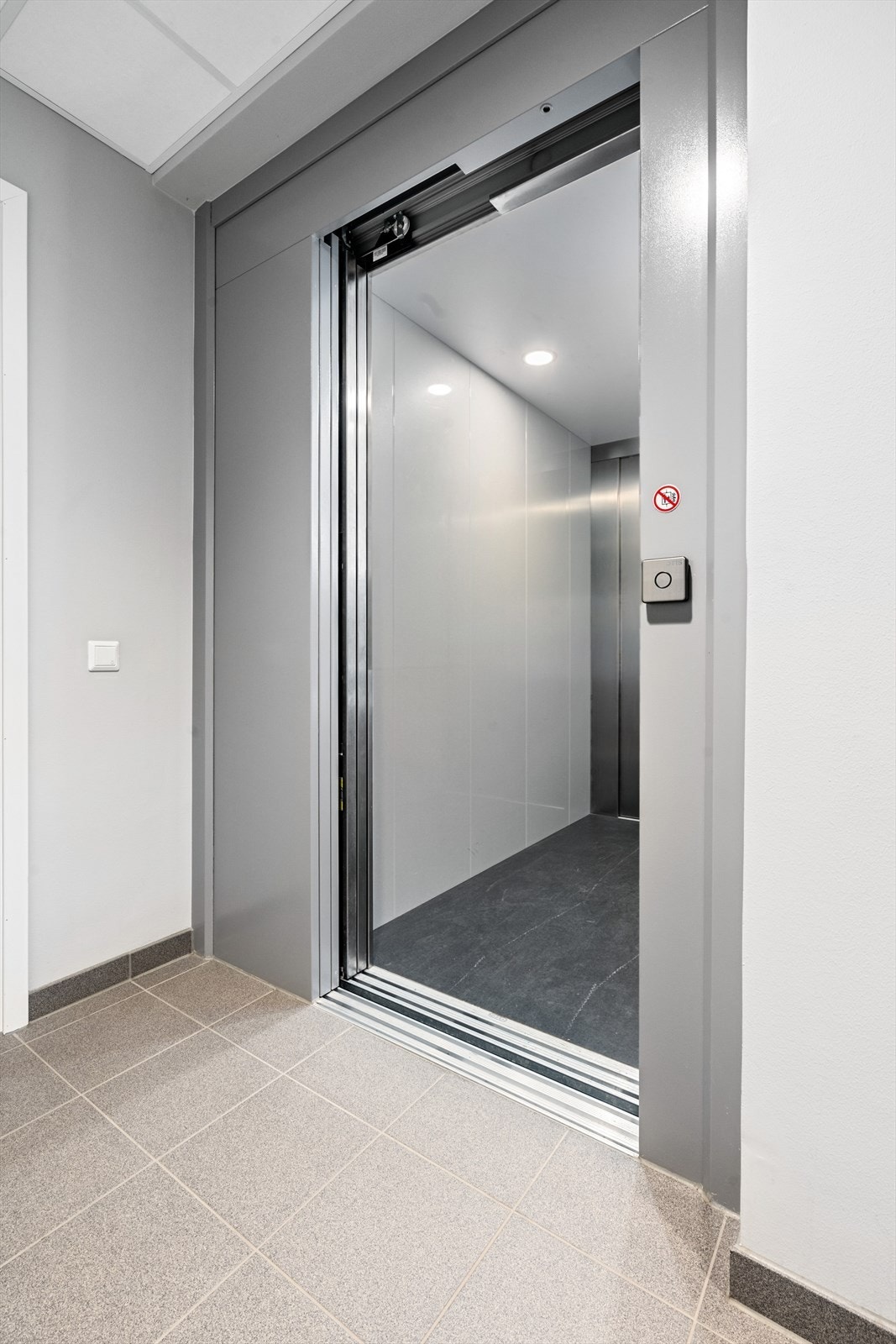 Heis i bygget Galleribilde