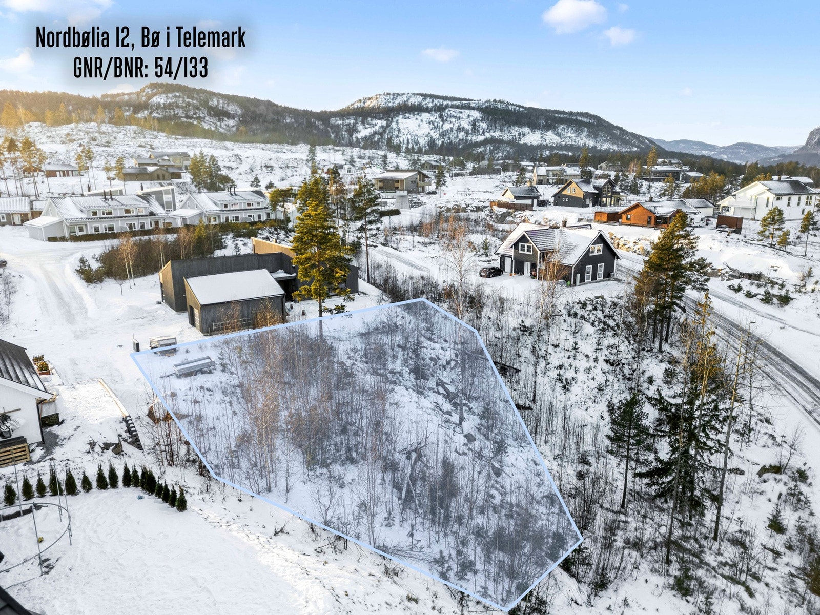 Det ligger klart vann- og avløpsledninger fram til tomtegrense, samt fiber. Galleribilde