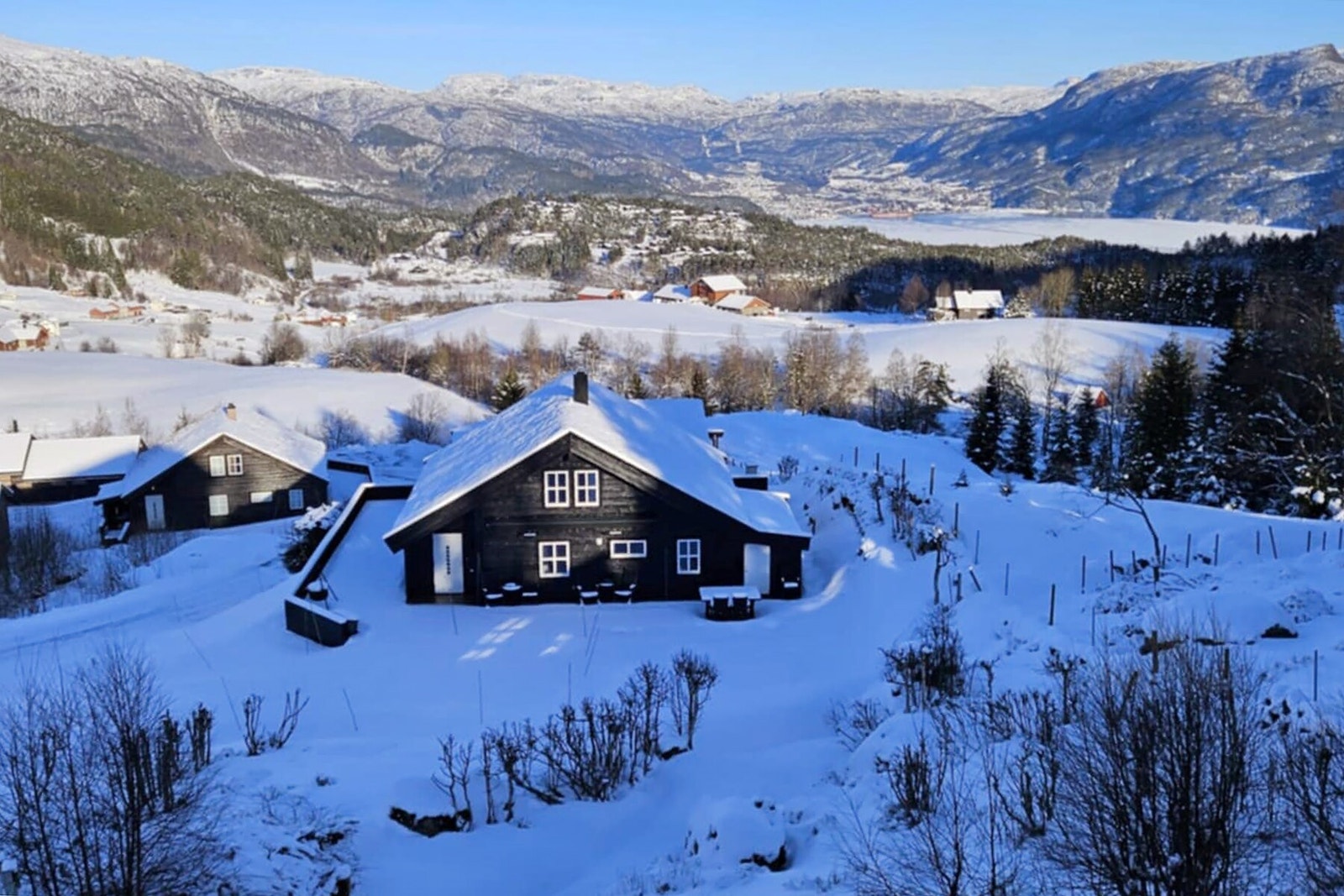 Vi kan ønske hjertelig velkommen til Svandalen og Haugane 145 Galleribilde