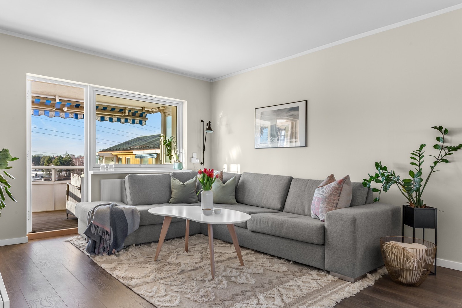 Lyse og delikate materialvalg gjør det enkelt å innrede etter egen stil og ønske. Galleribilde