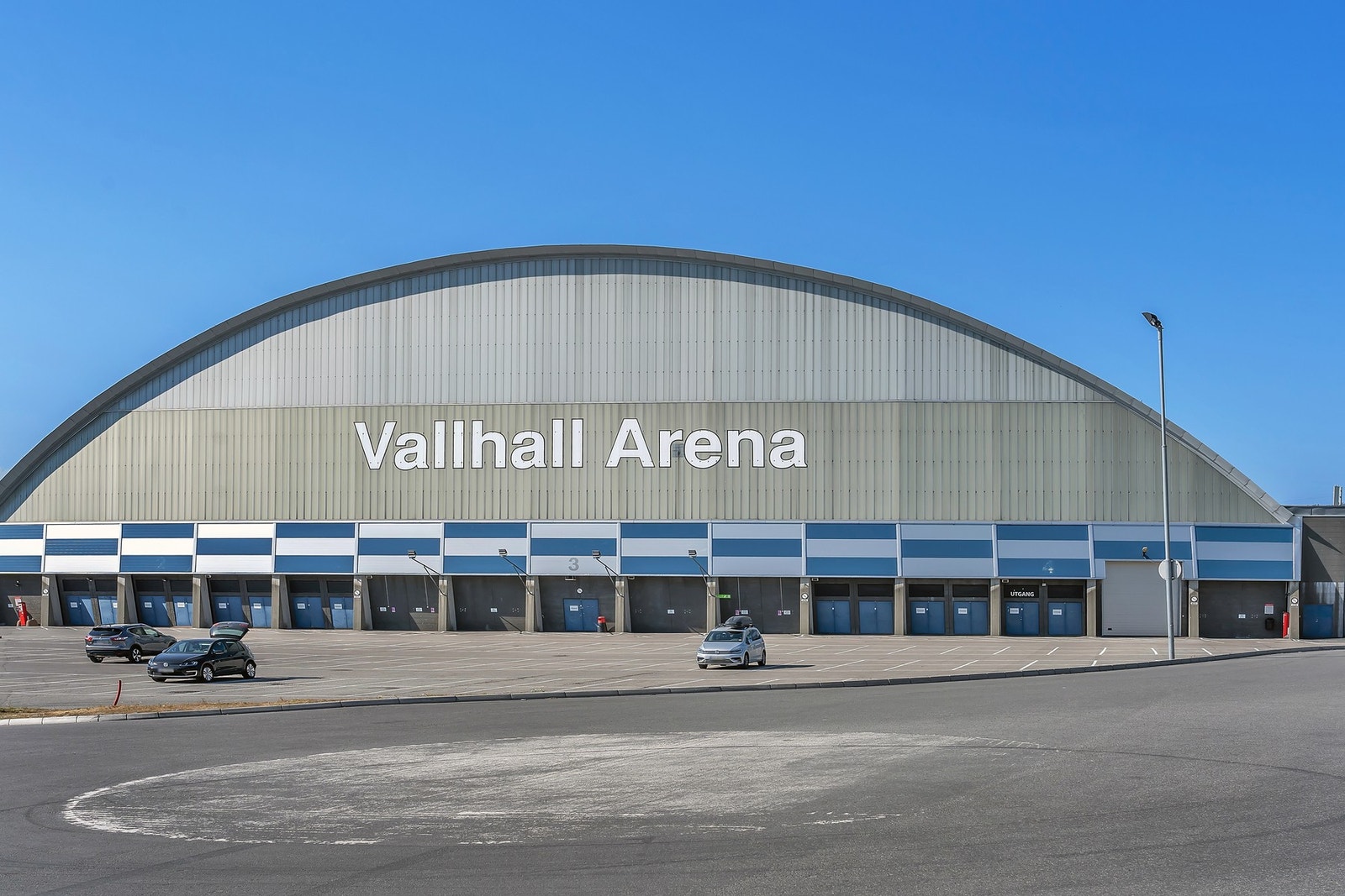 Vallhall Arena ligger like ved og har mange idrettstilbud for store og små. Galleribilde