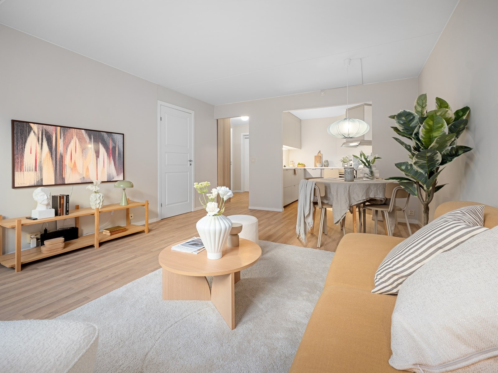 God og innholdsrik planløsning gir plass til at du trenger i hverdagen. Galleribilde