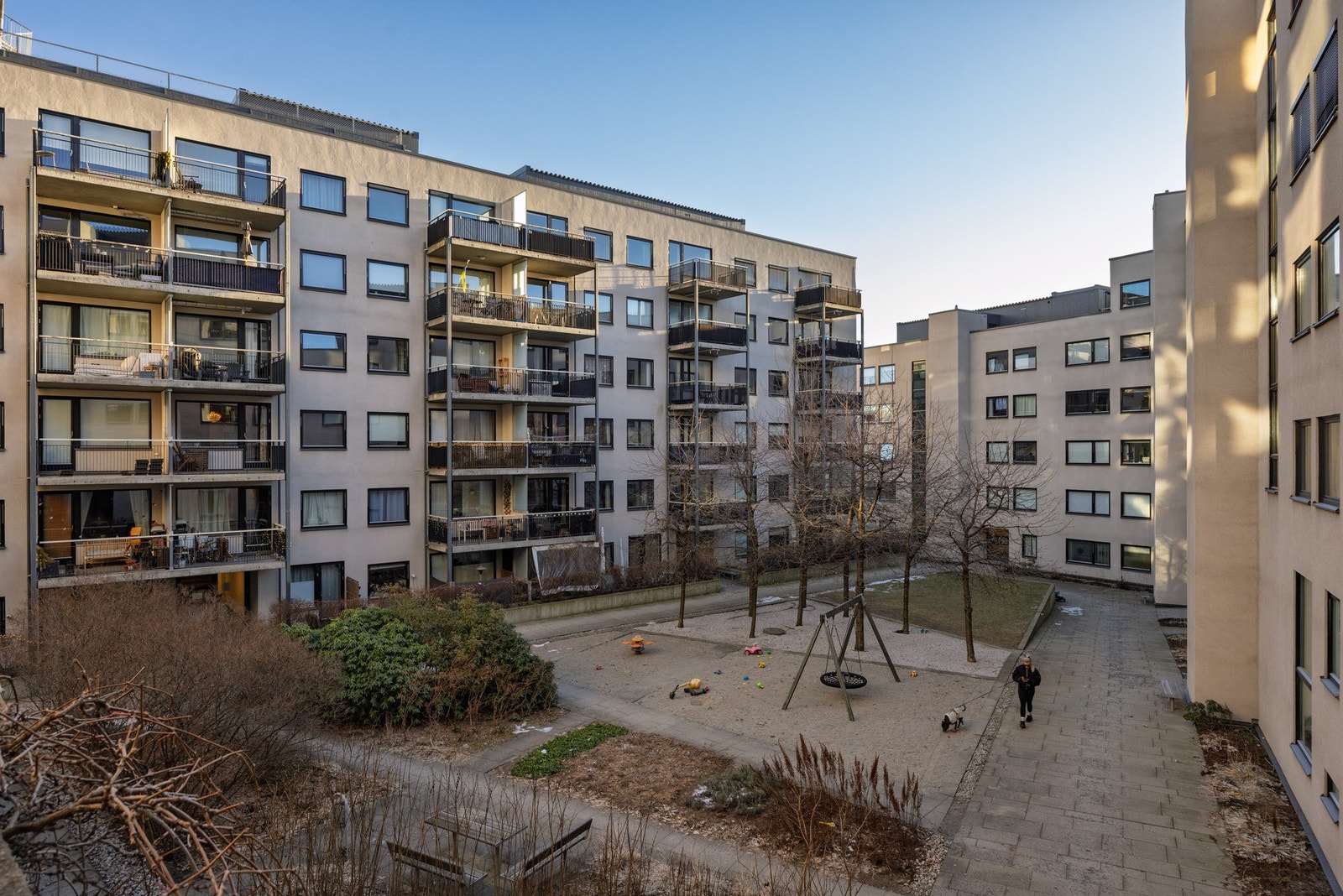 Rolig bakgård med skjermet beliggenhet. Galleribilde