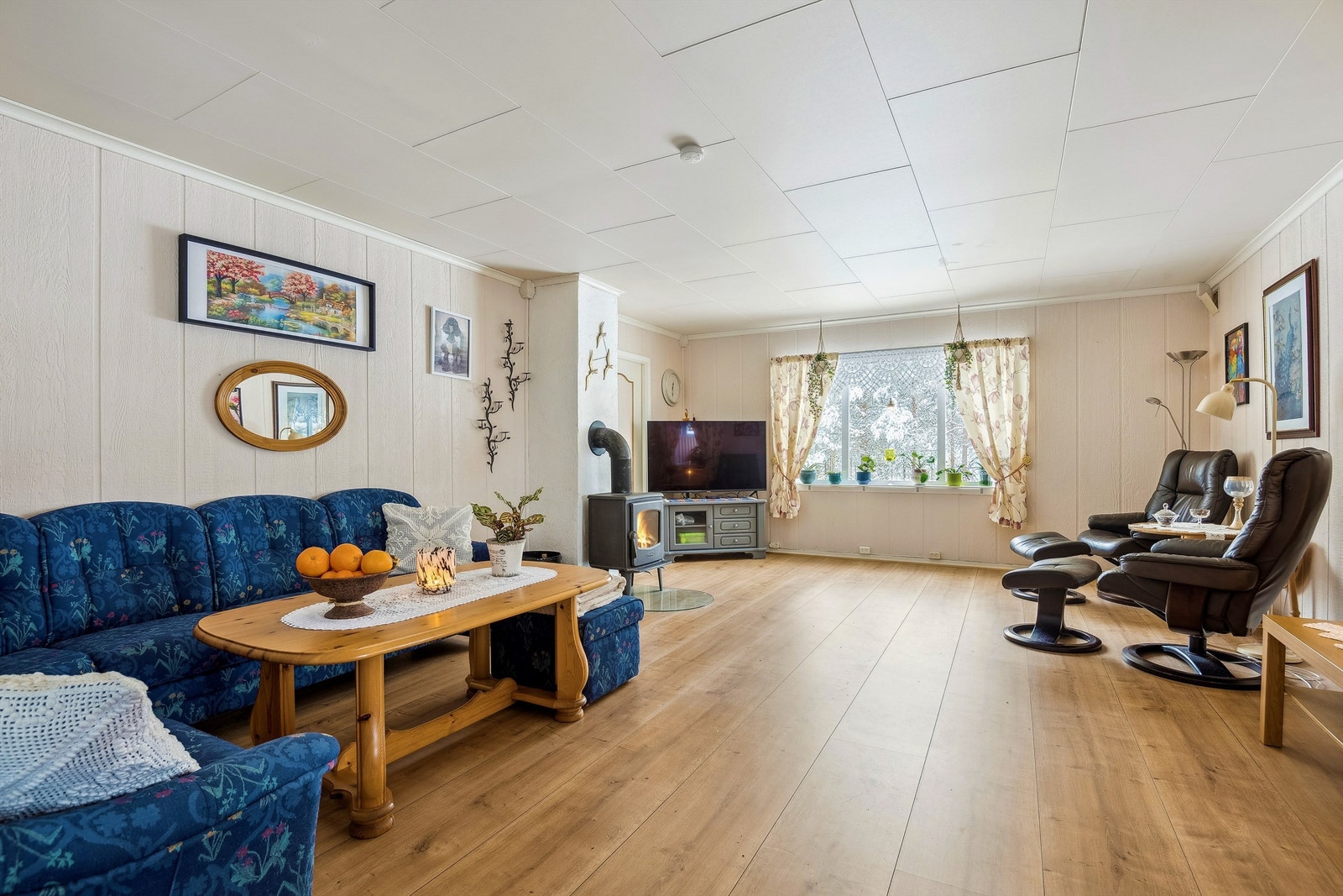 Plass for flere sittegrupper Galleribilde