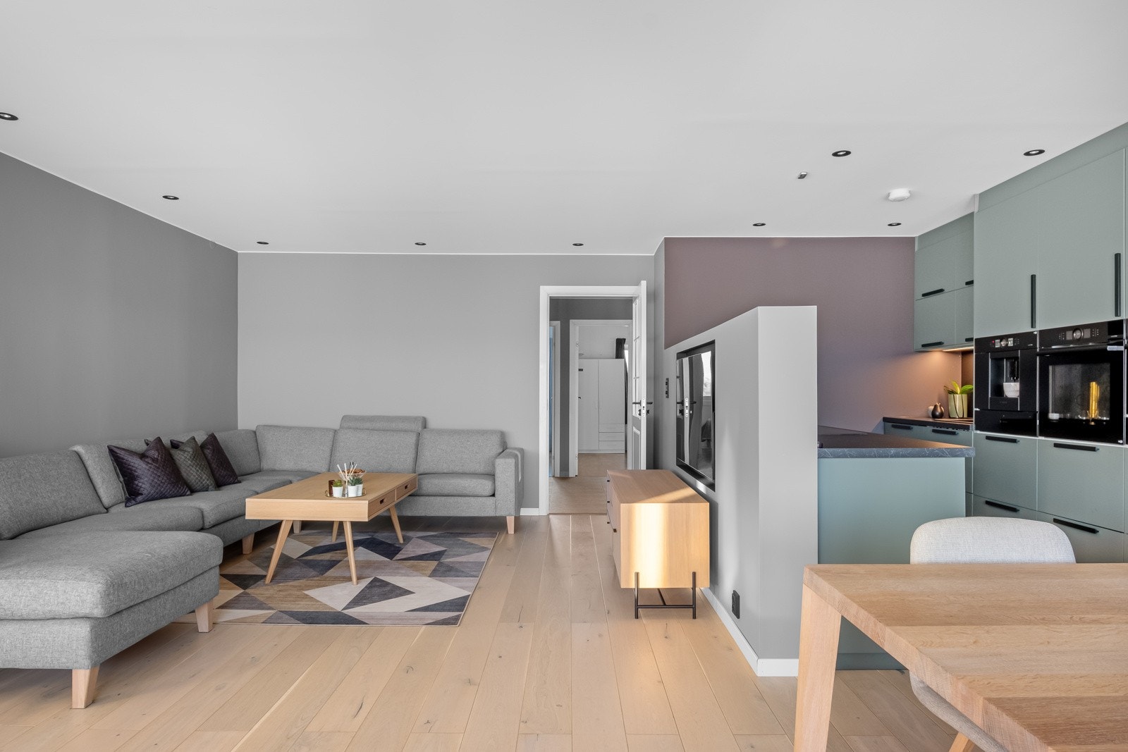 Leiligheten har gulvvarme i alle rom unntatt soverom. Galleribilde