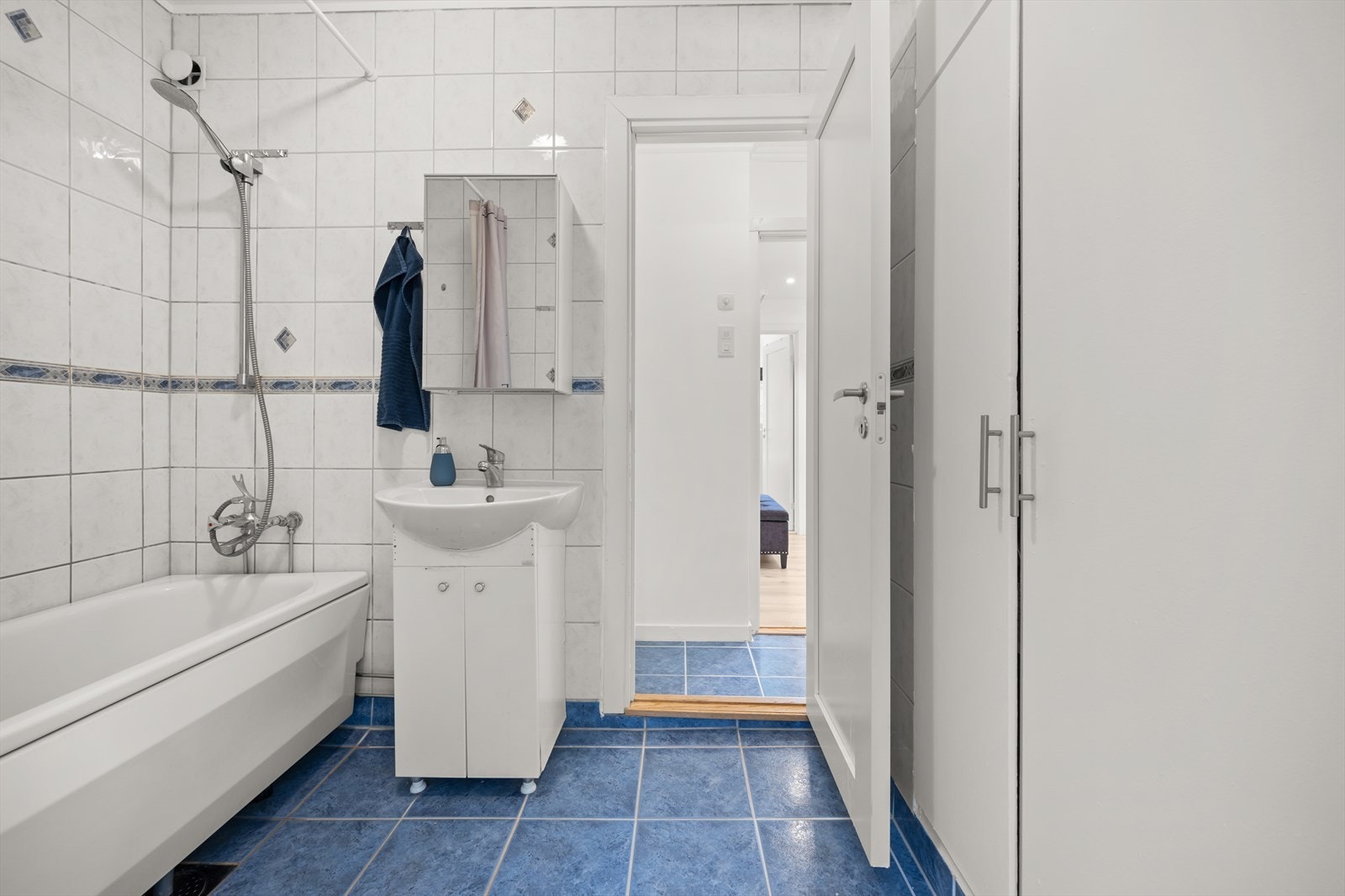 Flislagt bad fra 2008 Galleribilde