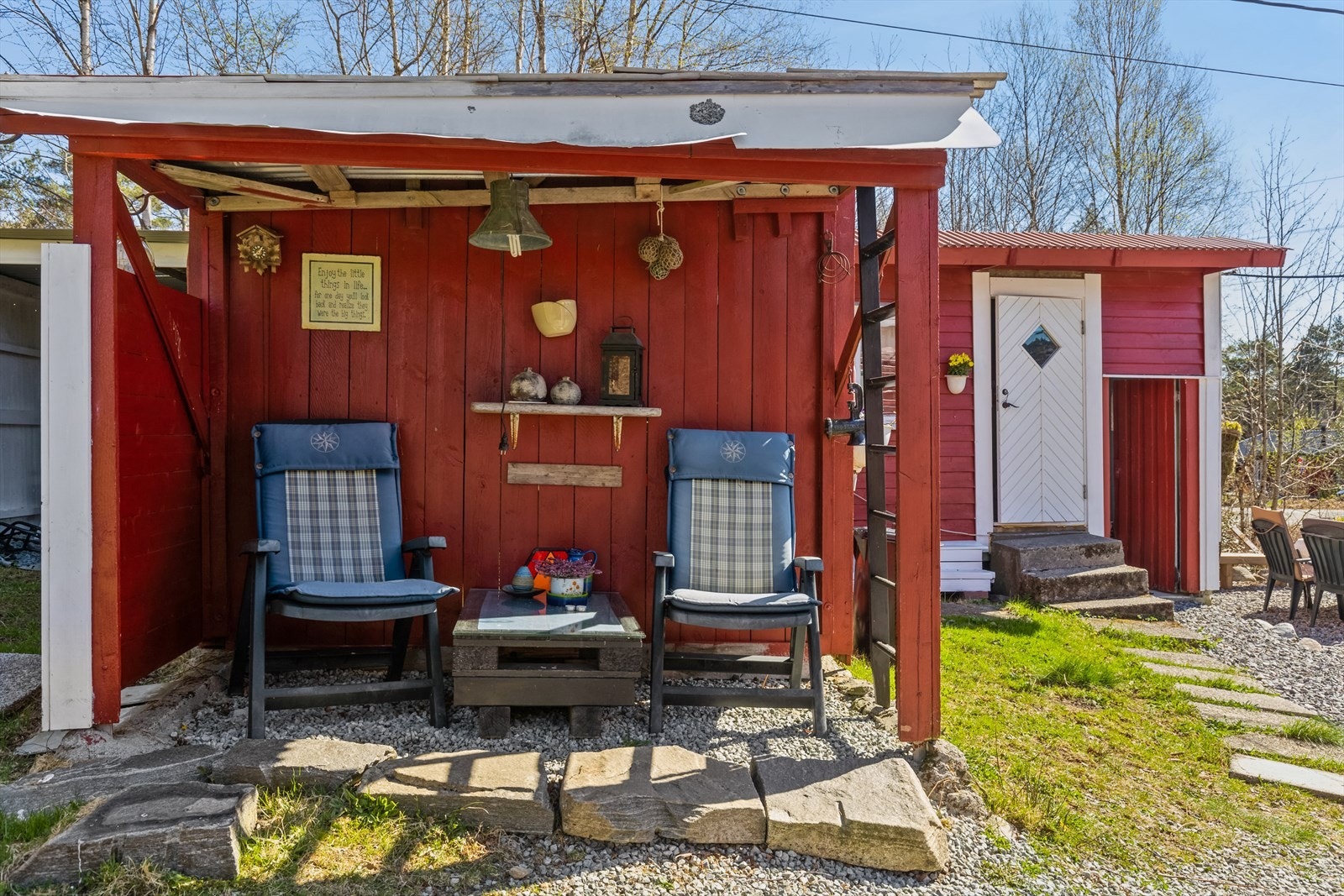 Lun og overbygd krok, her er det fint å nyte stillhet og fuglekvitter. Galleribilde