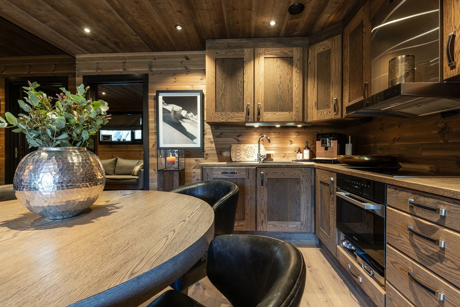 God romslig planløsning med påkostede og lekre kvaliteter. Galleribilde