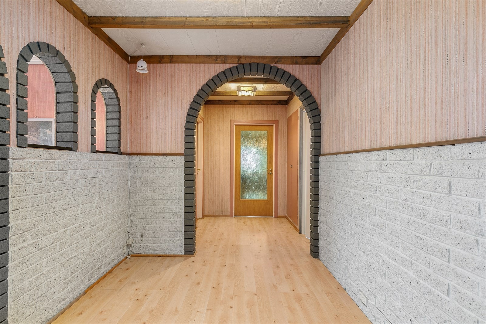 Vidare finn me soverom, bad og toalettrom i 1. etasje. Galleribilde