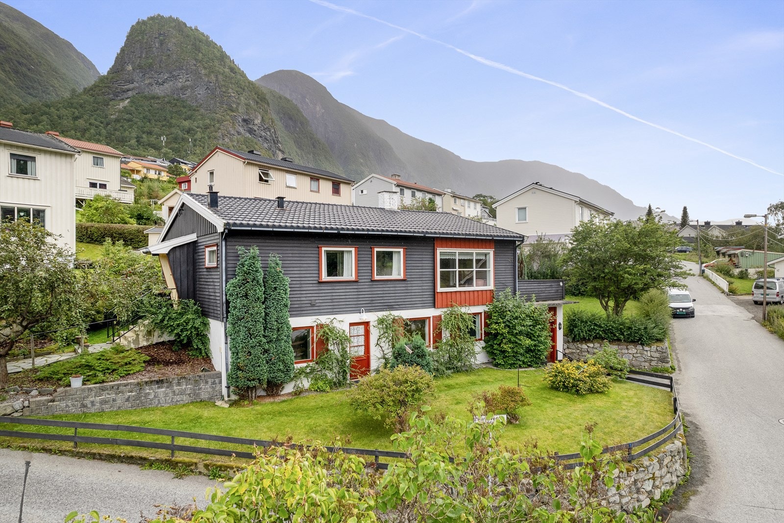 Nærområde kan by på mange flotte turmoglegheier med gangavstand frå eigedomen til dei fleste. Galleribilde