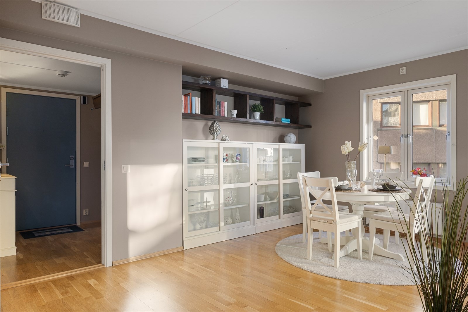 Varmtvann, fyring og tv/nett er inkludert i felleskostnad Galleribilde