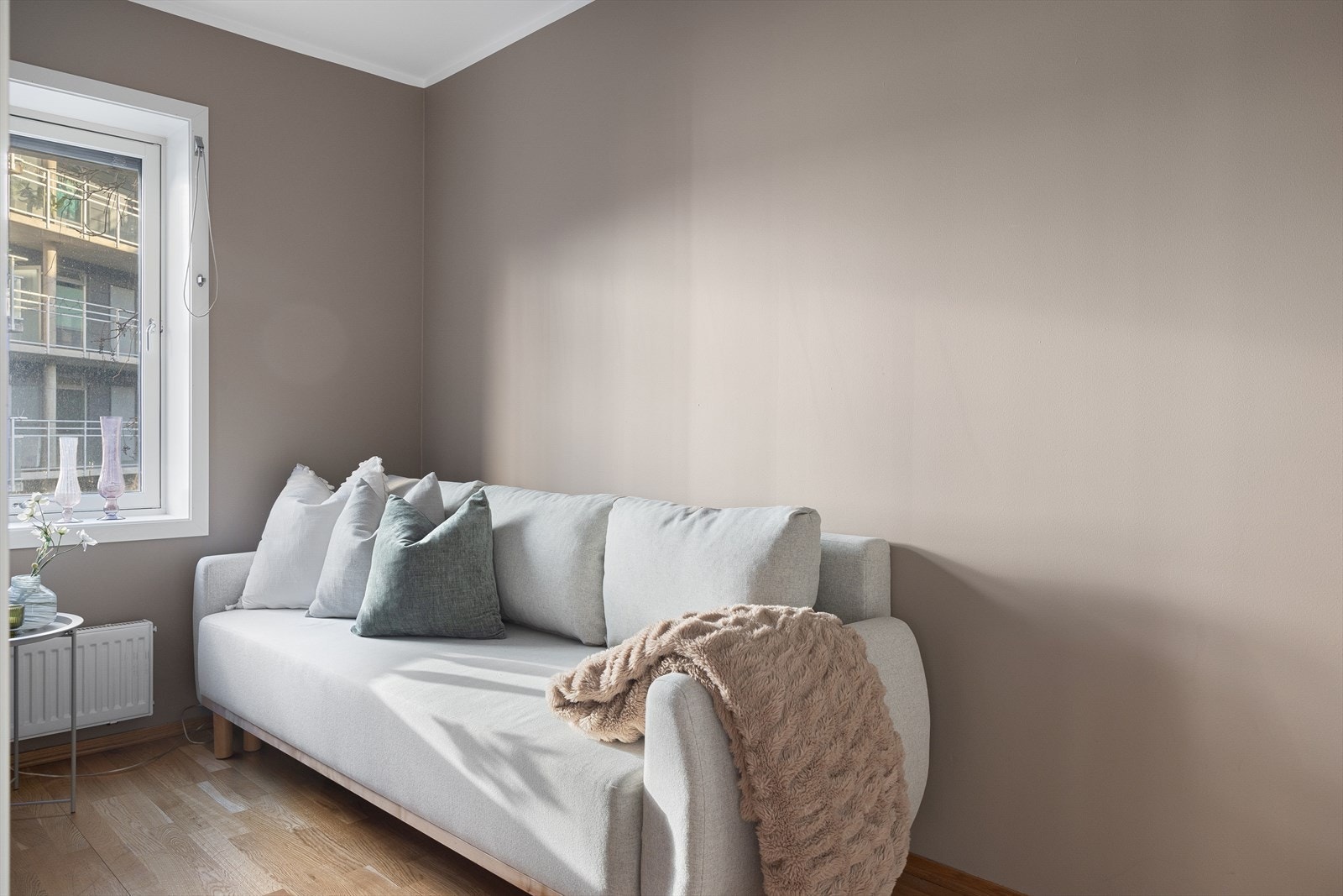 Soverommene er malt i lune farger som skaper en behagelig atmosfære. Galleribilde